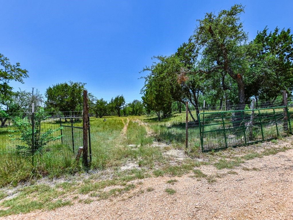 main property photo 22