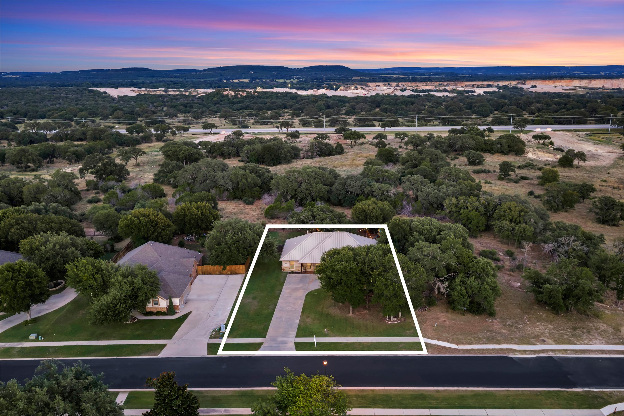 main property photo 27