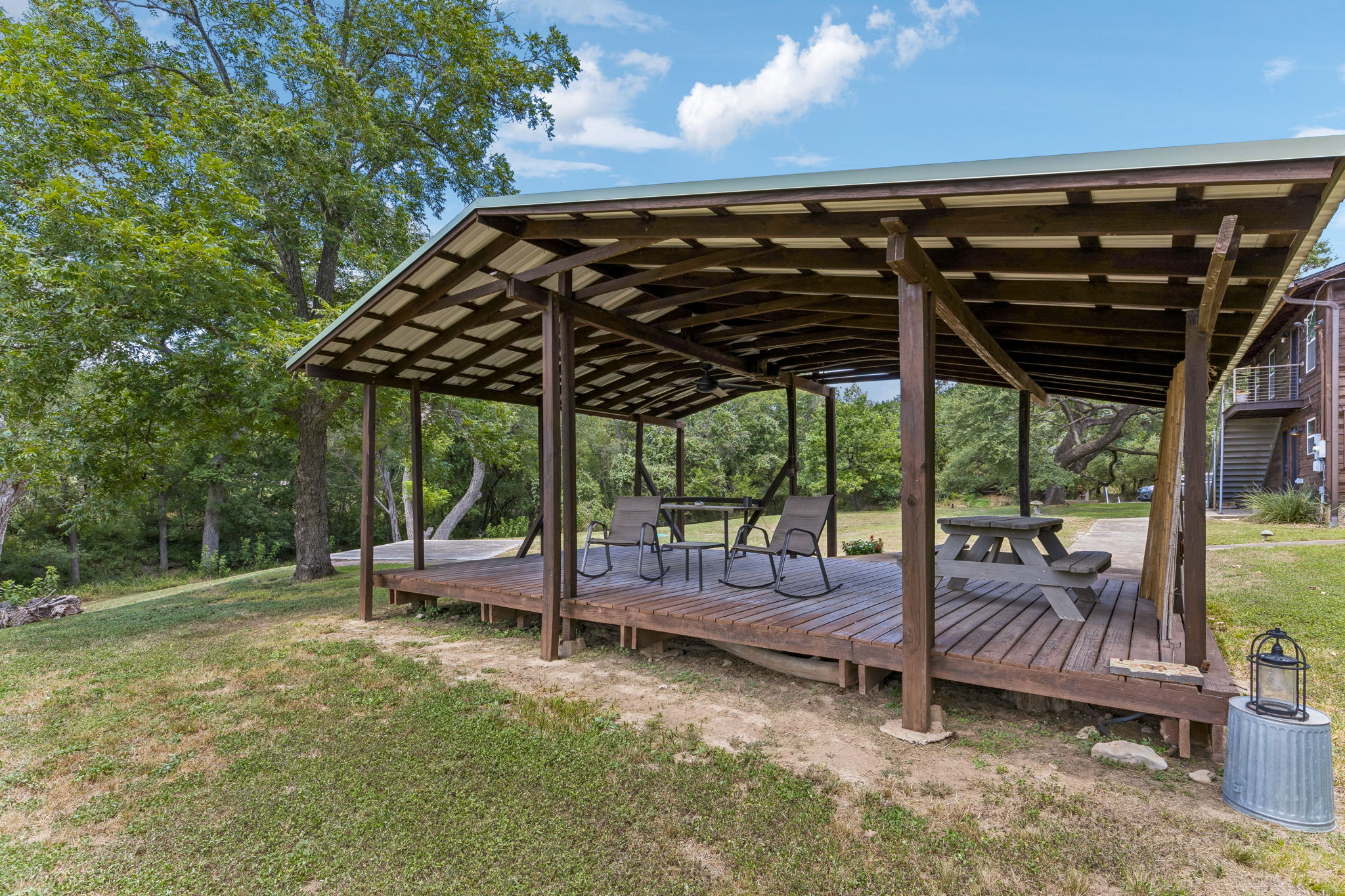 main property photo 14