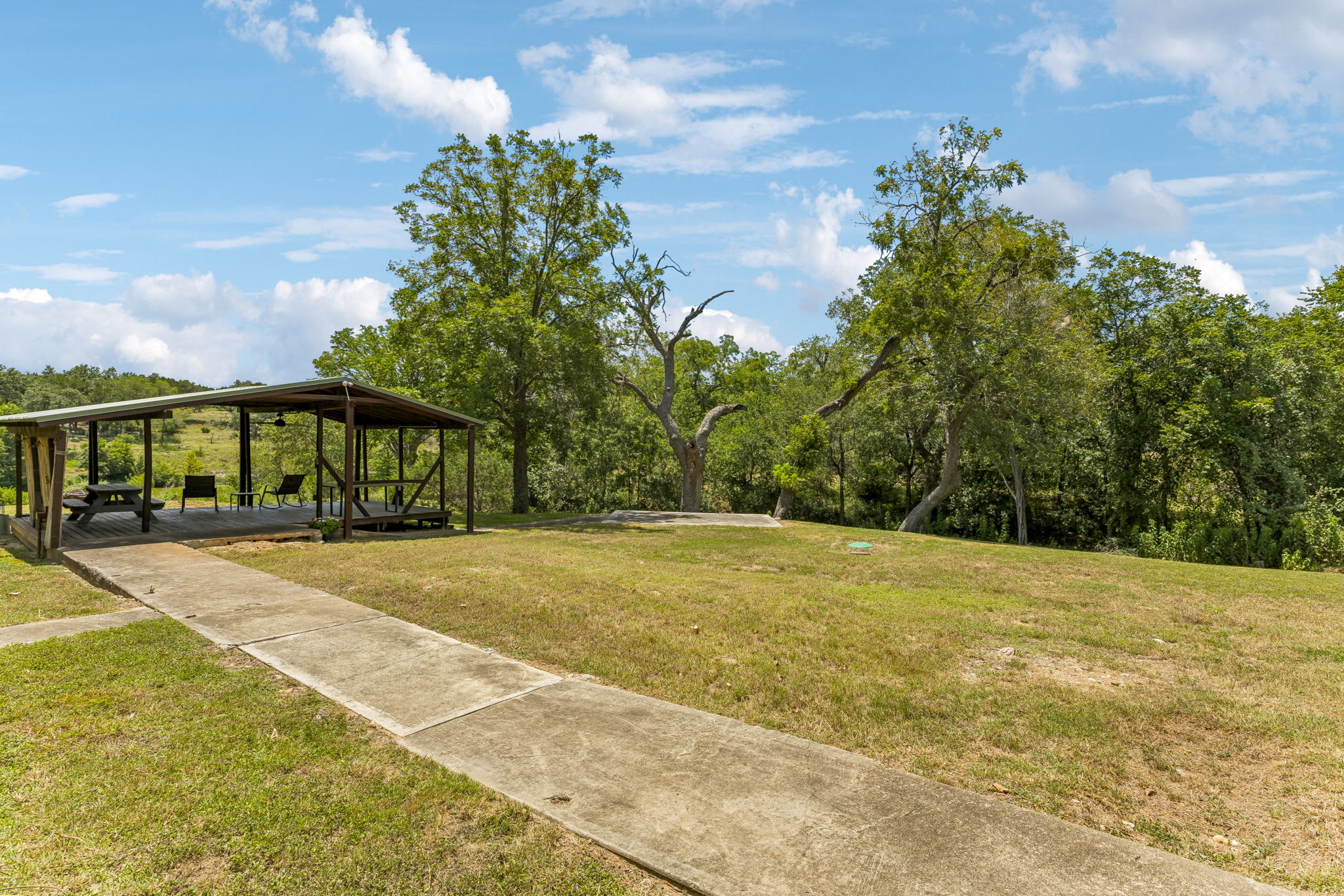 main property photo 24