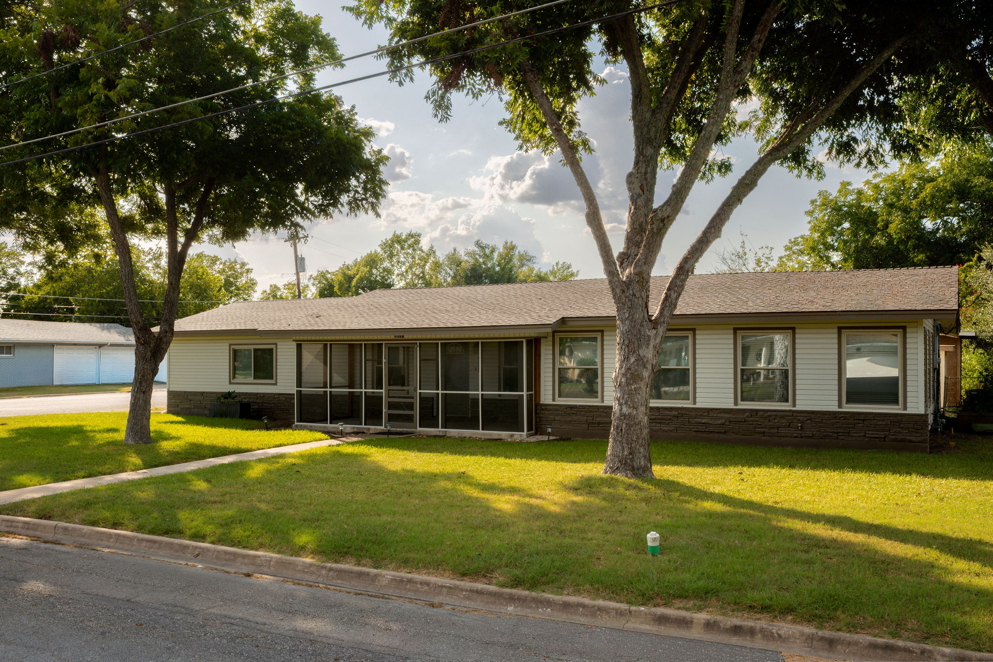 main property photo 37