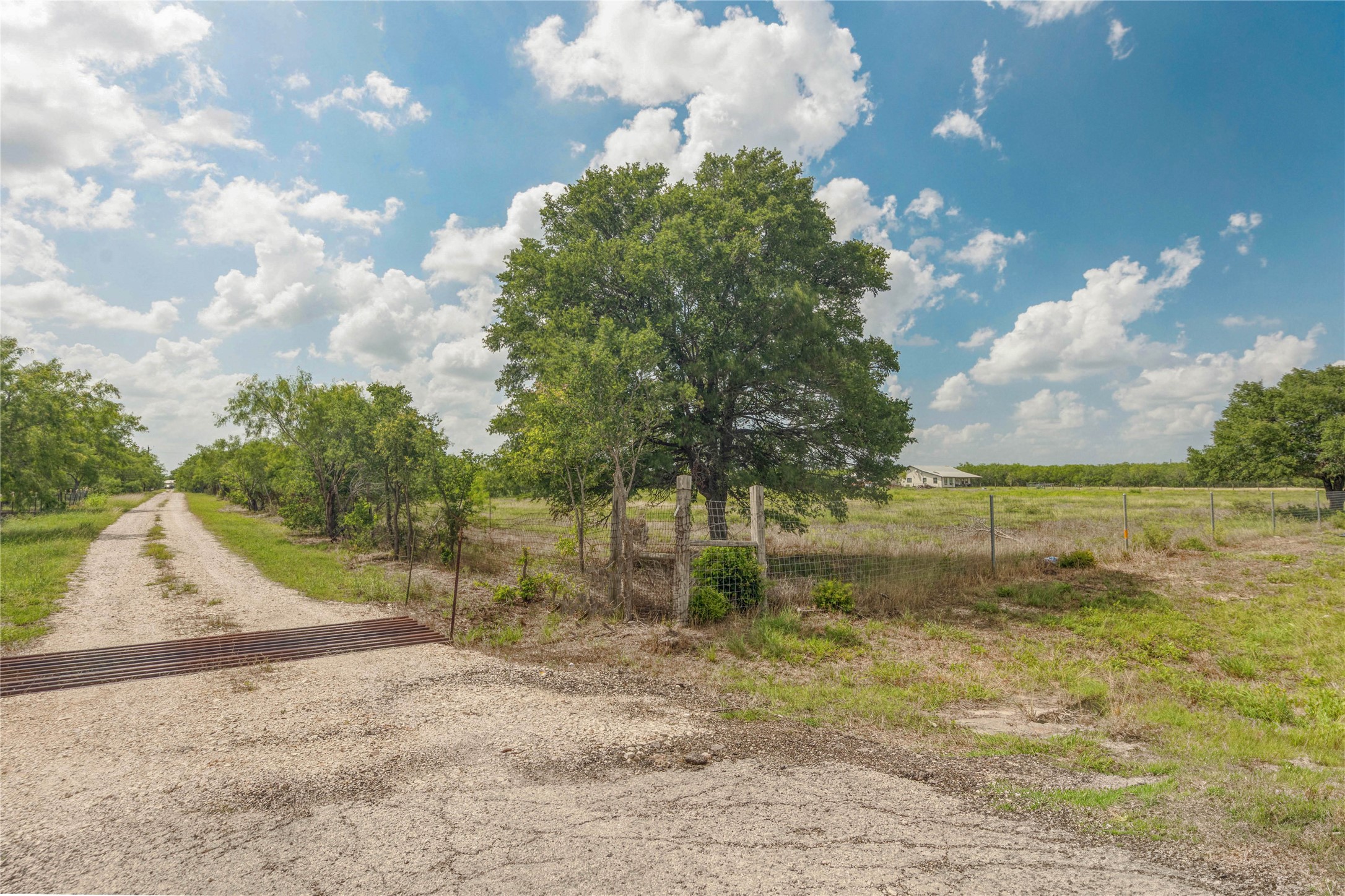 main property photo 18