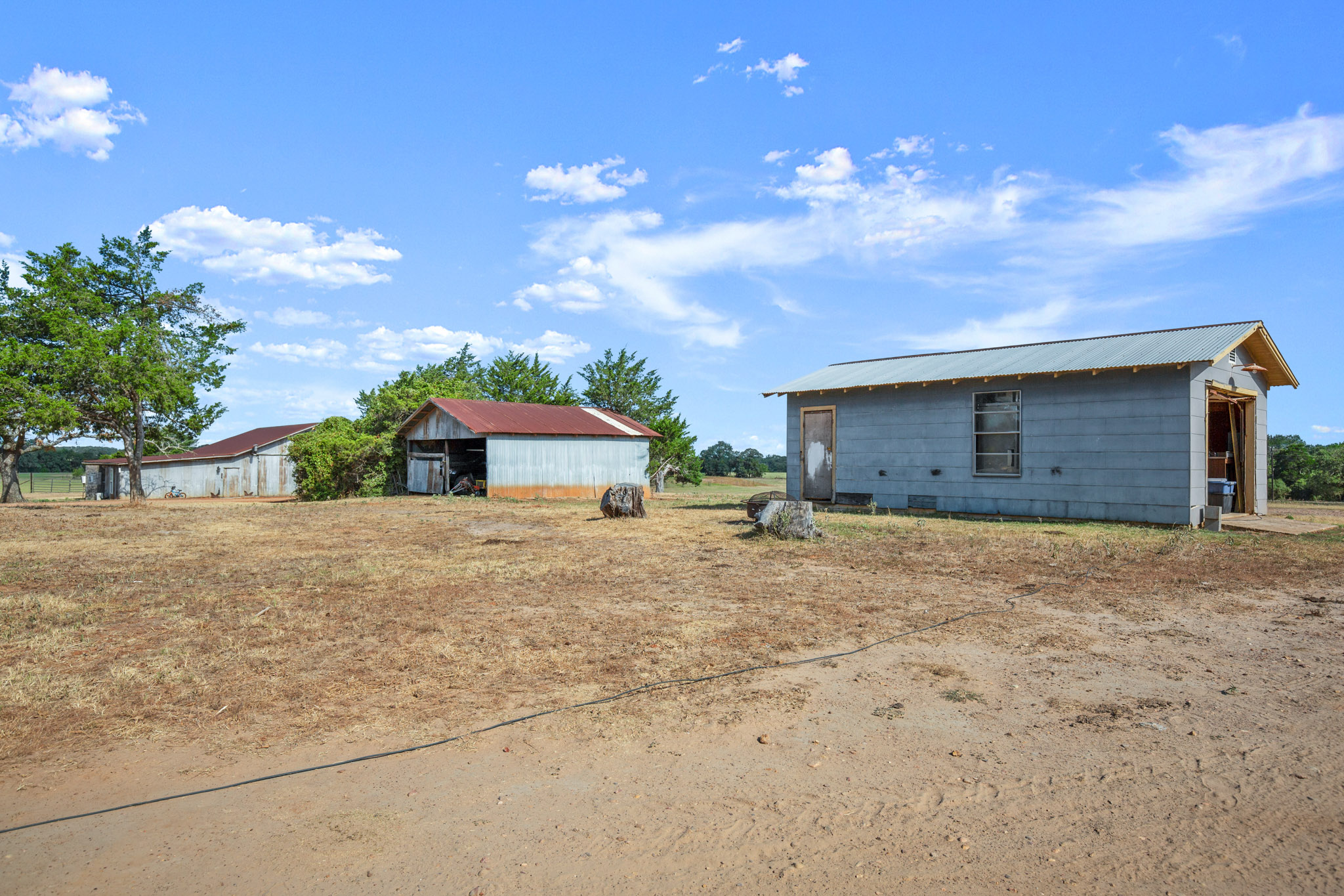 main property photo 22