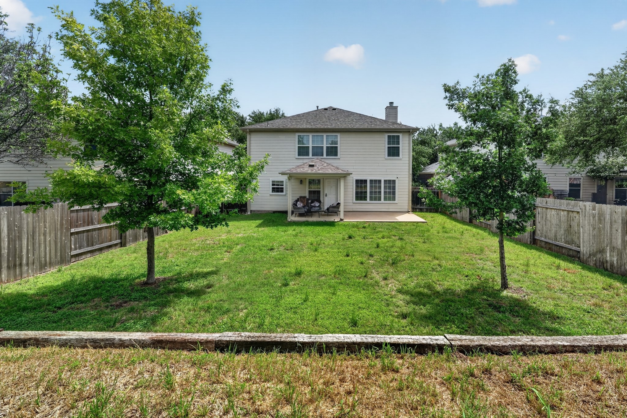 main property photo 7