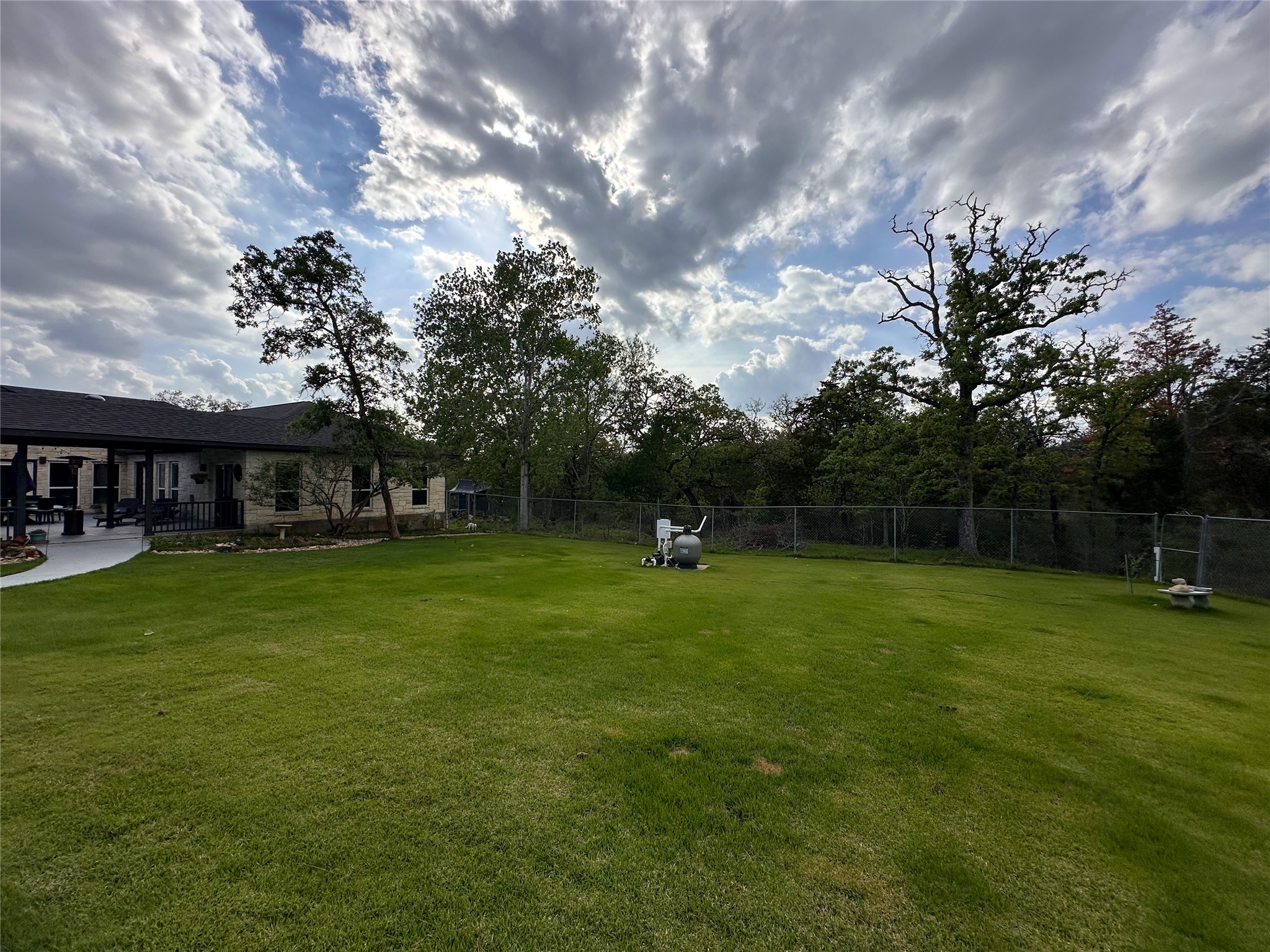 main property photo 30