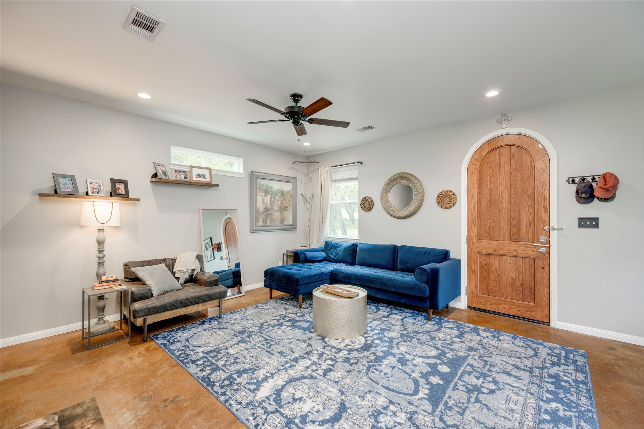 main property photo 4