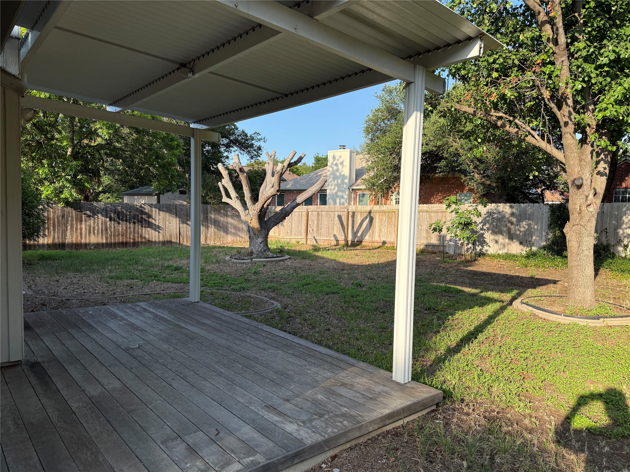 main property photo 23