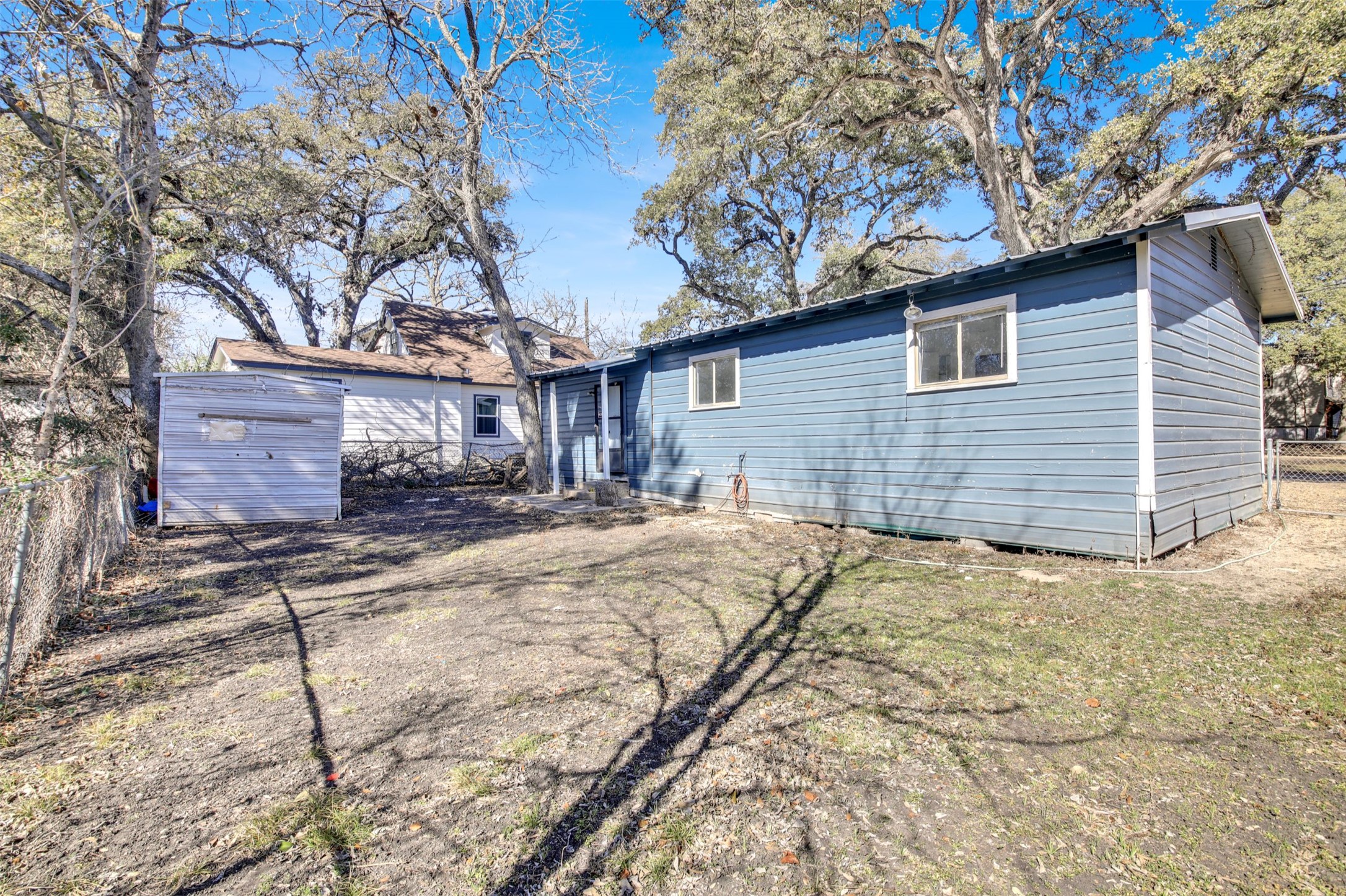 main property photo 20
