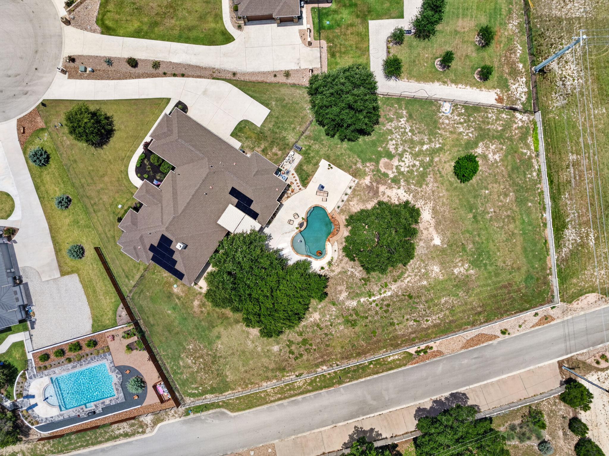 main property photo 39