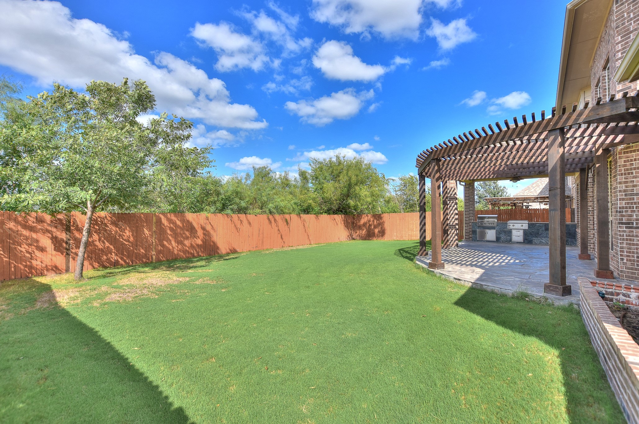 main property photo 37
