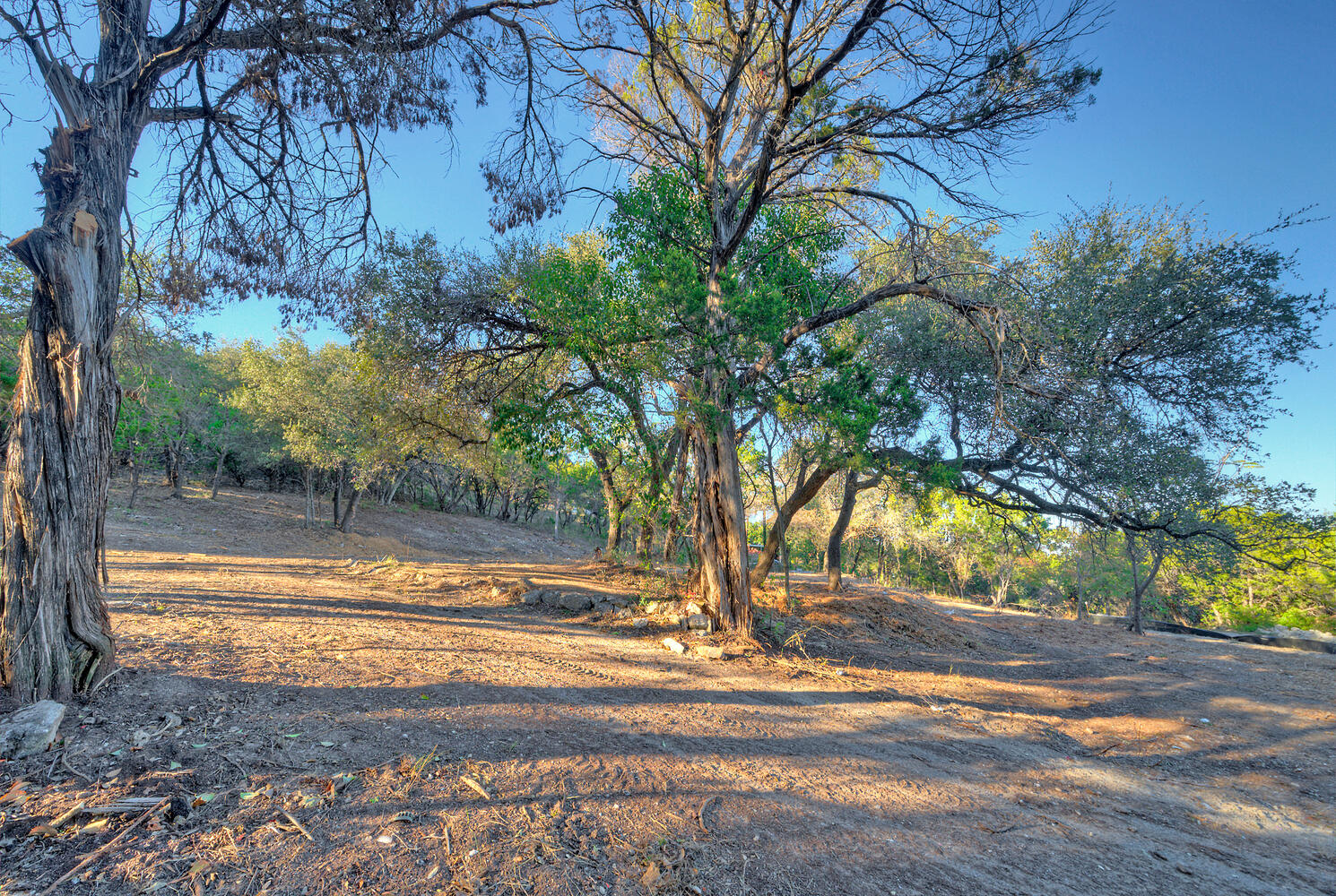 main property photo 16