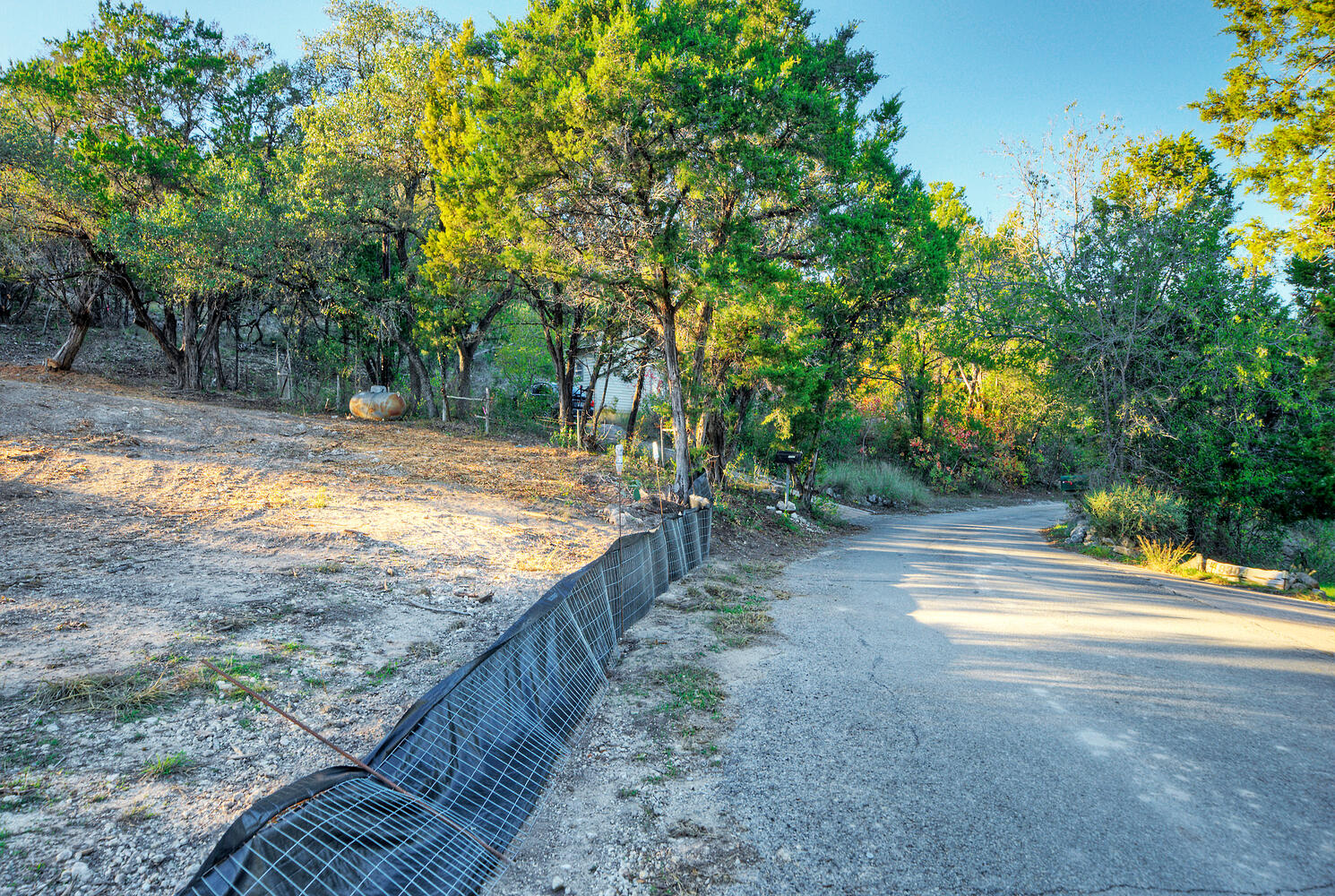 main property photo 6