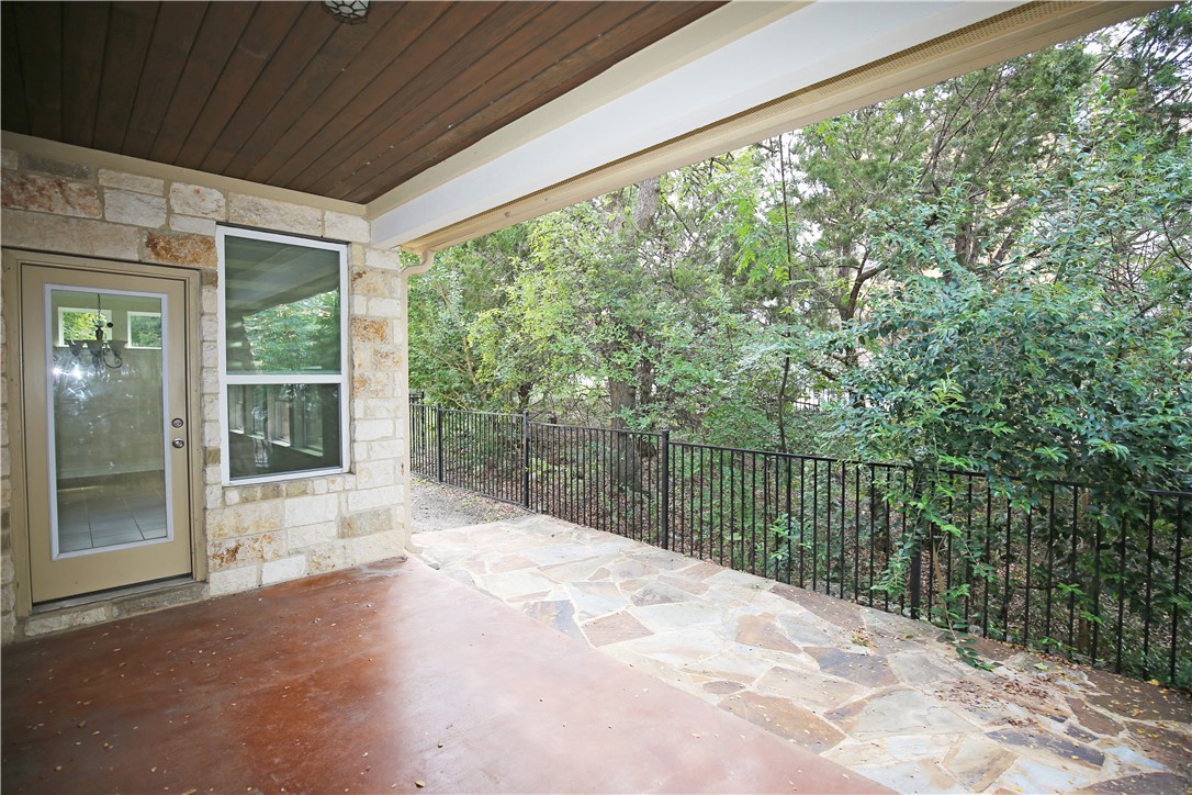 main property photo 31