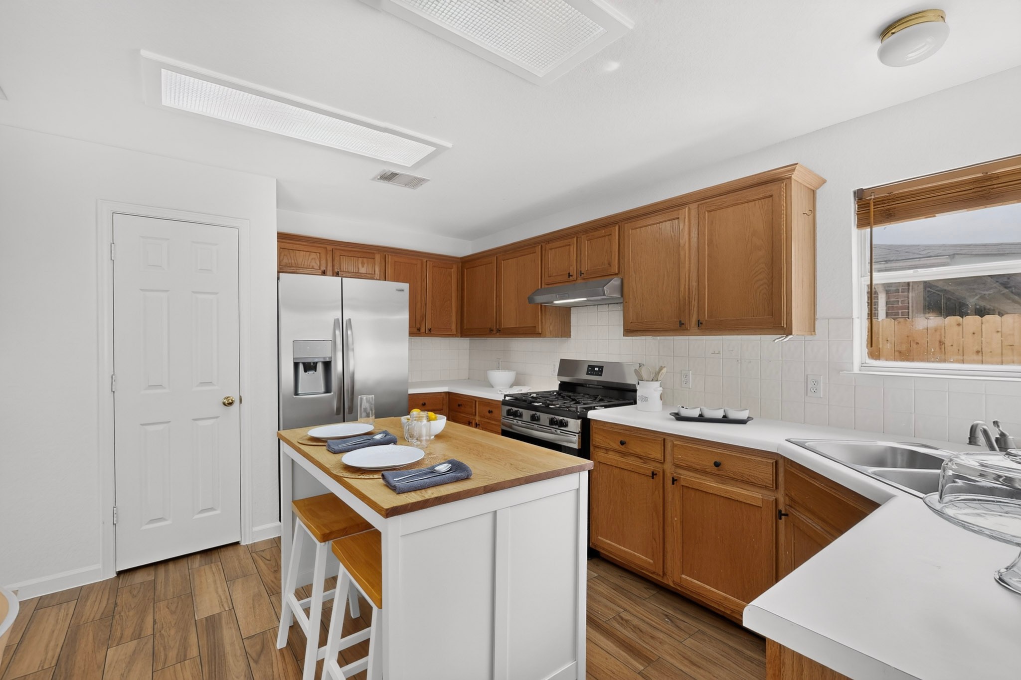 main property photo 8