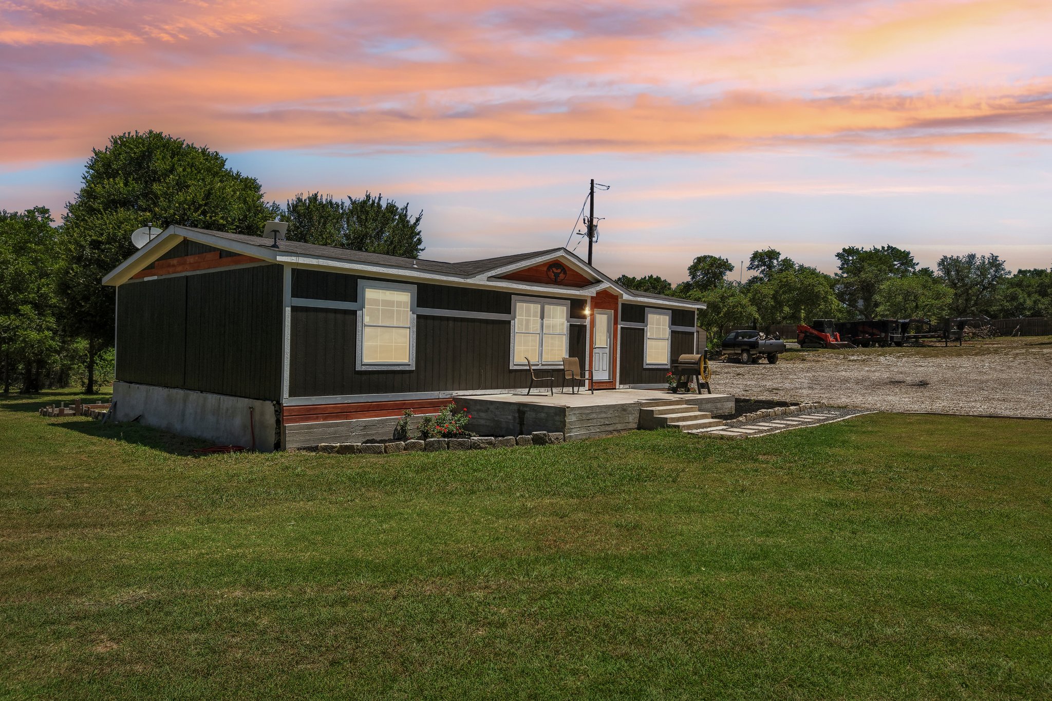 main property photo 5