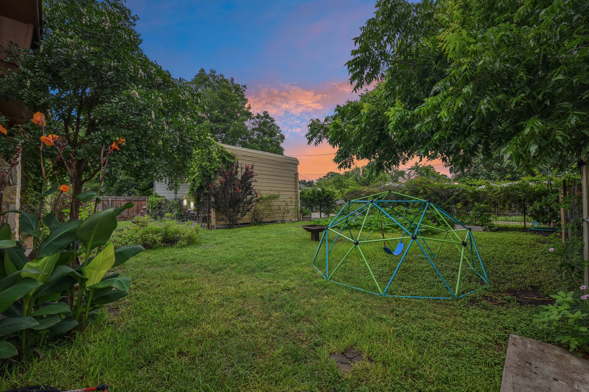 main property photo 26