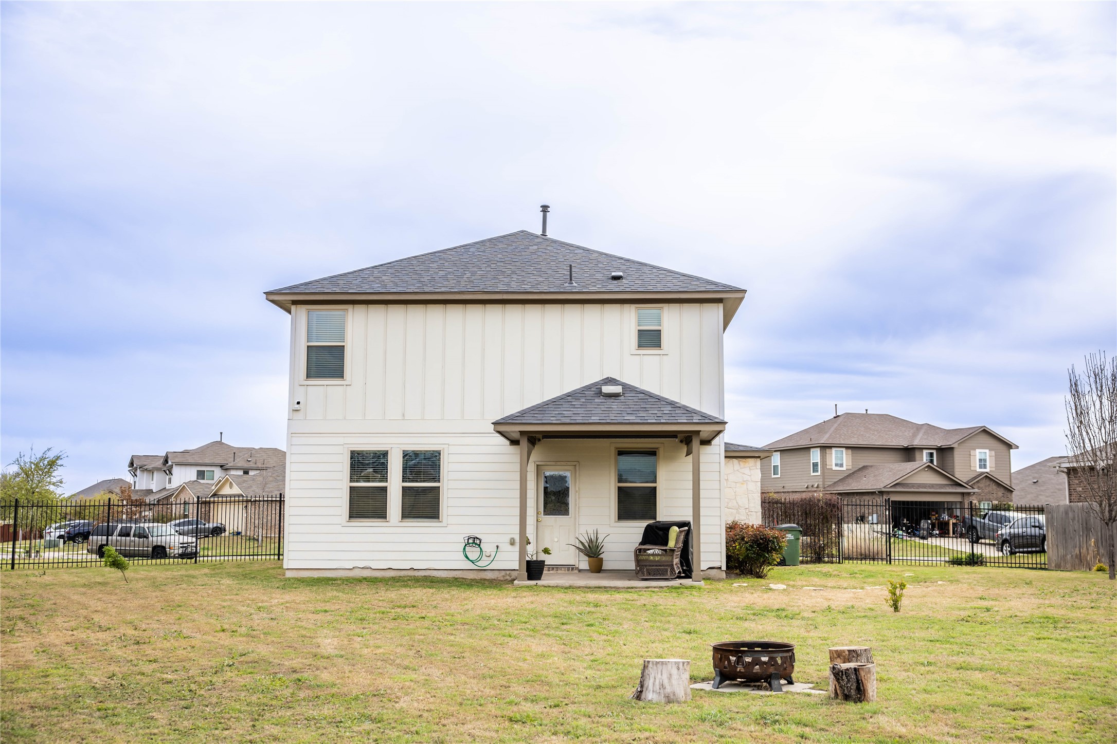 main property photo 17