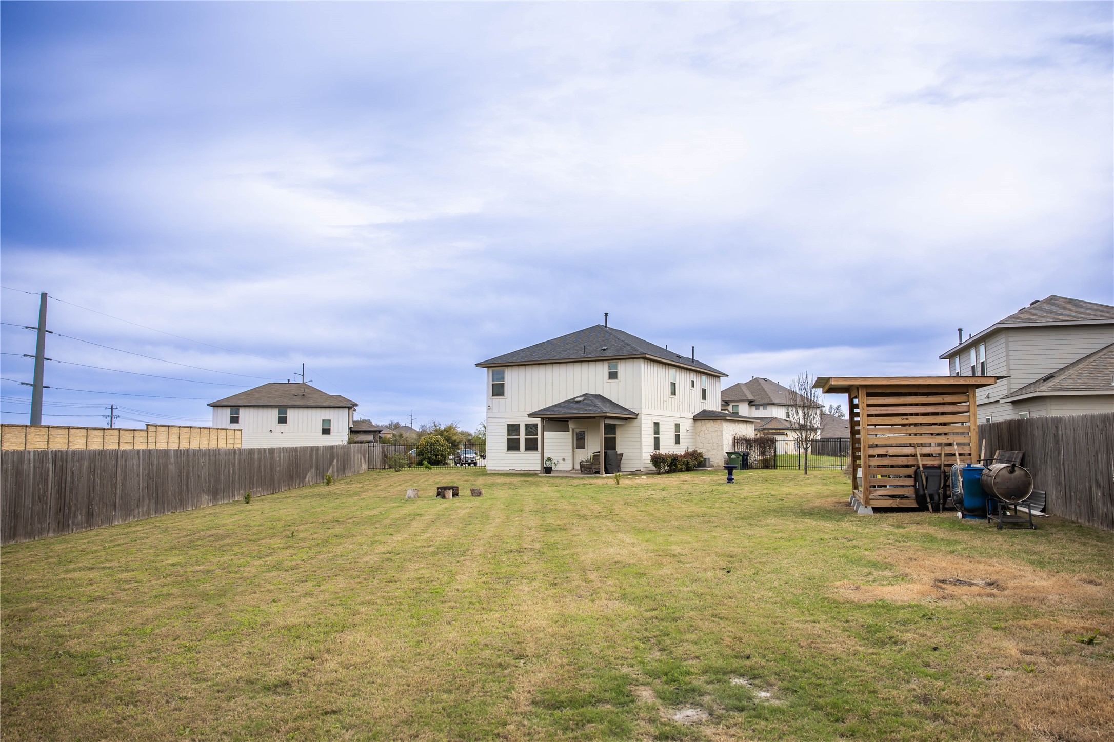 main property photo 19
