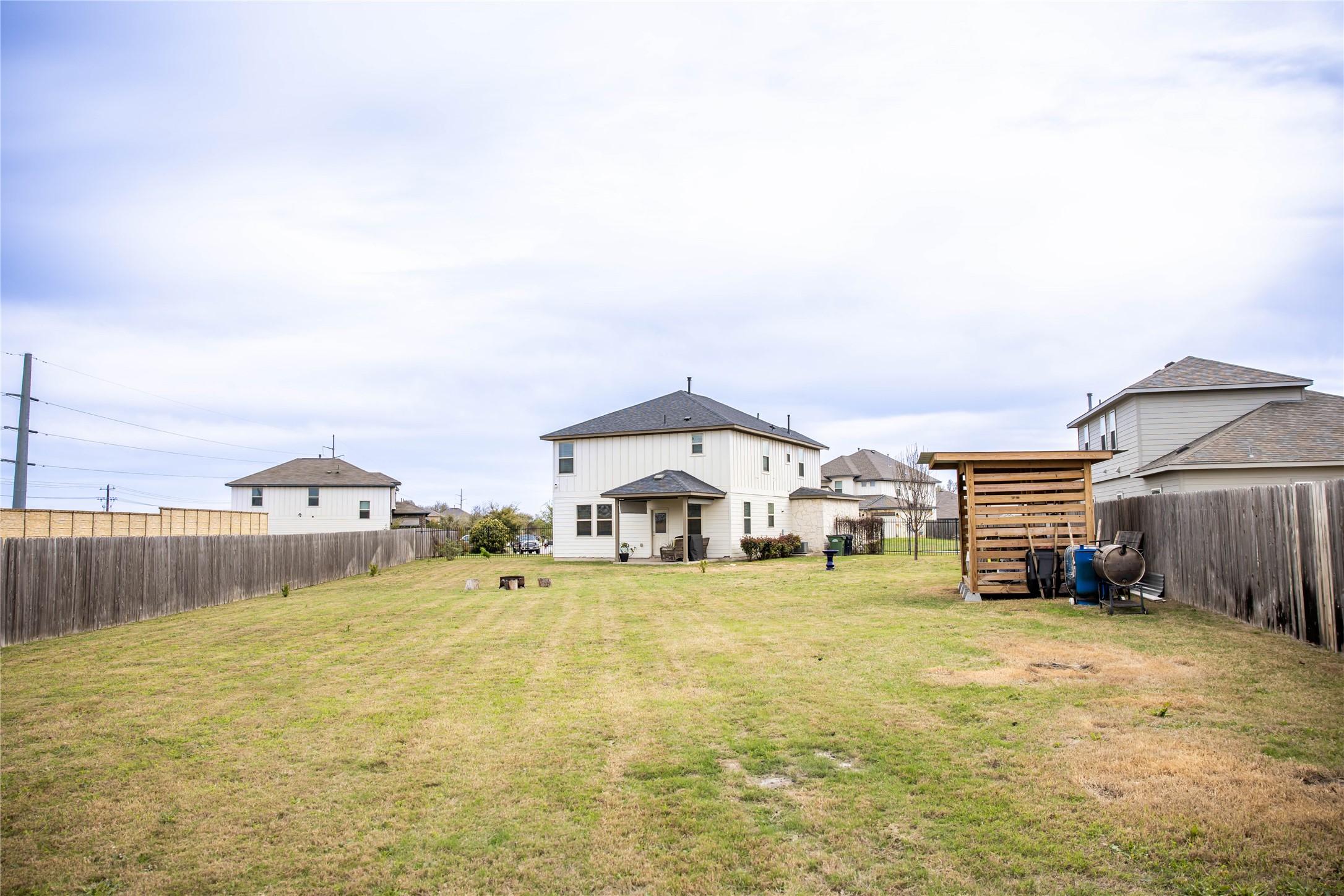main property photo 20