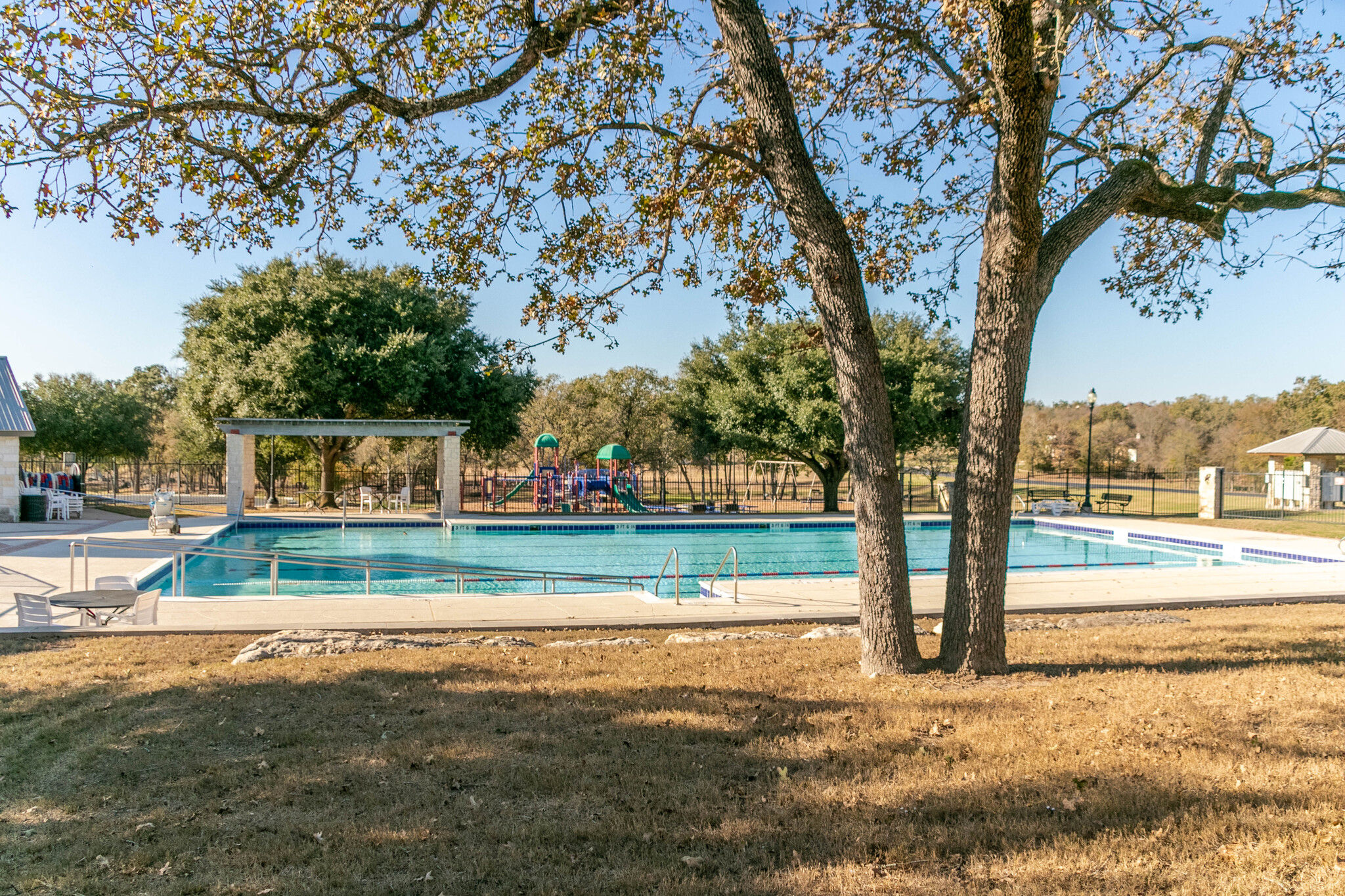 main property photo 14