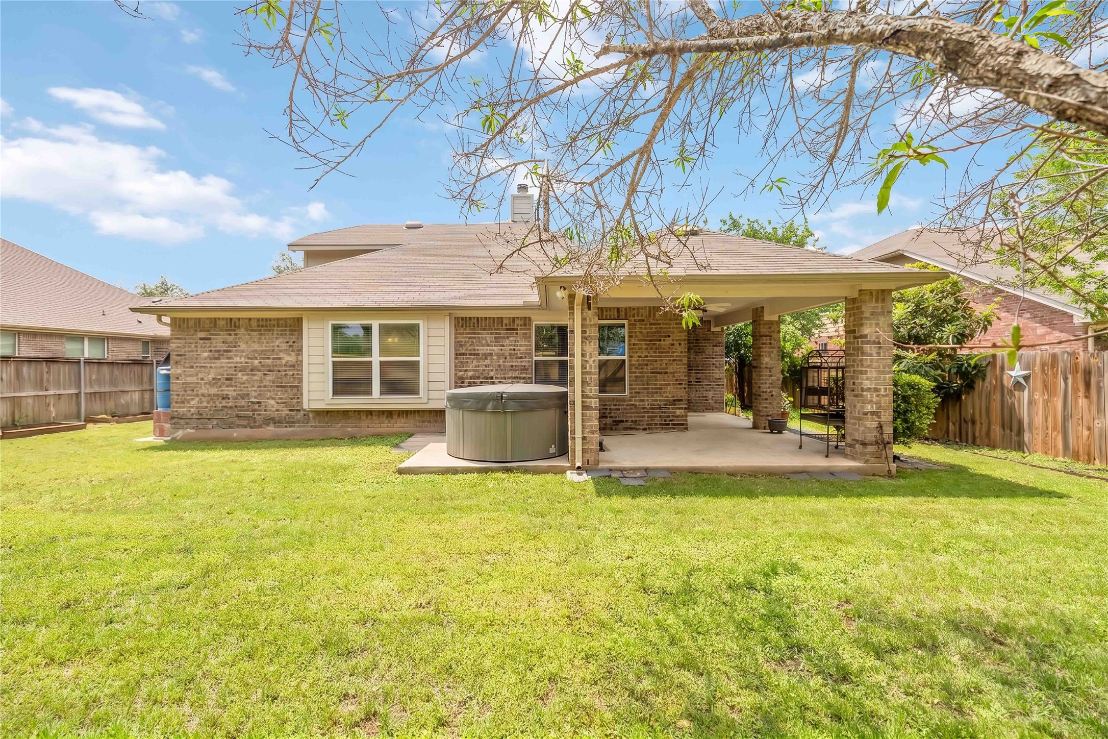 main property photo 25
