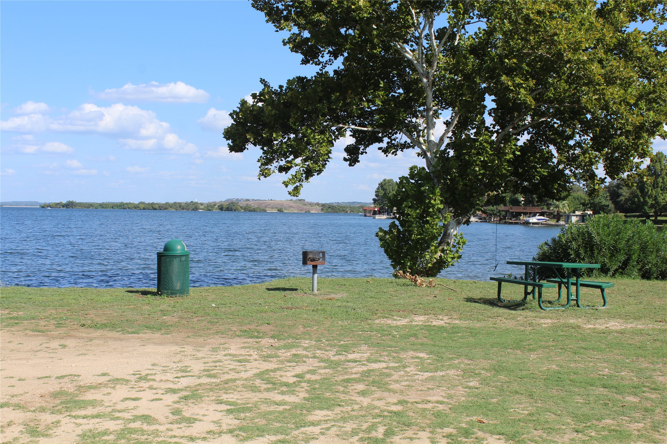 main property photo 13