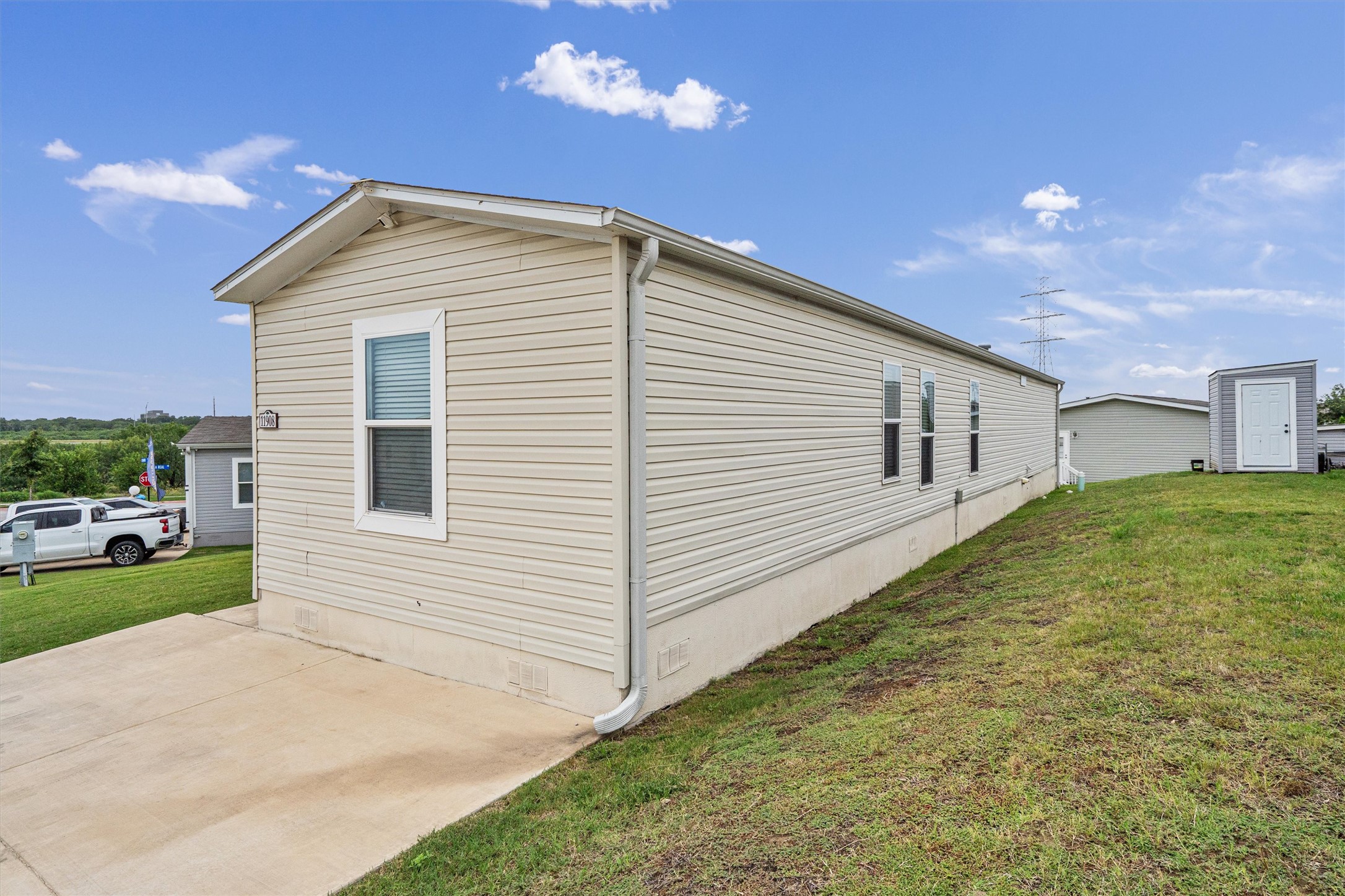 main property photo 21