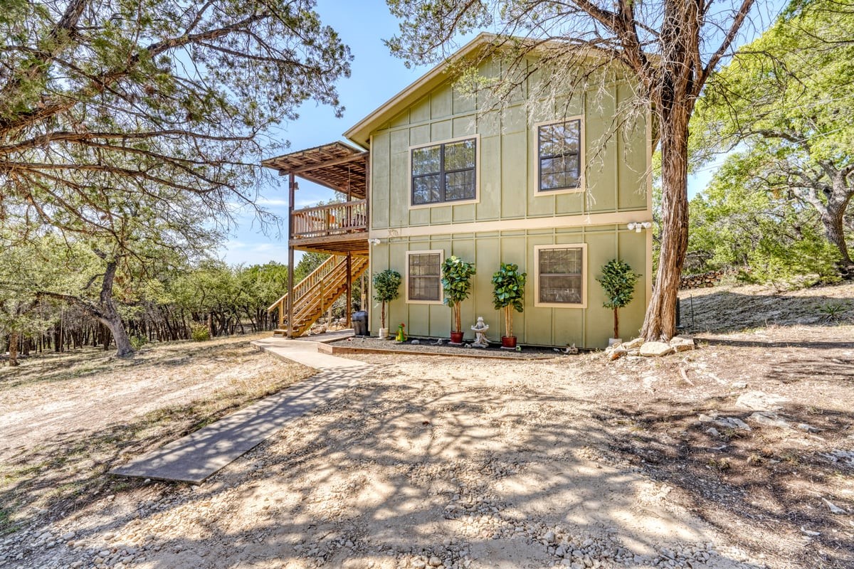 main property photo 30