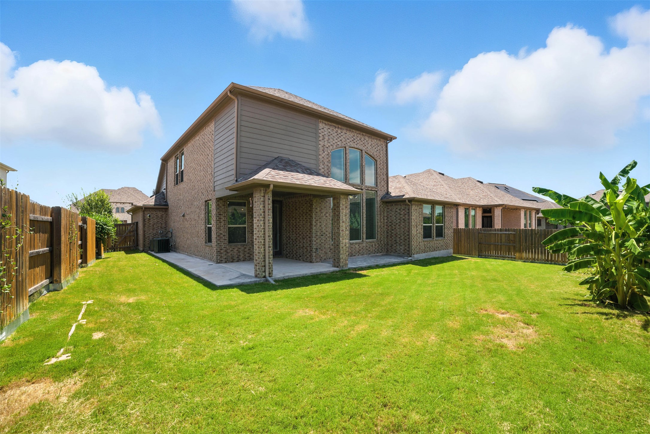 main property photo 31