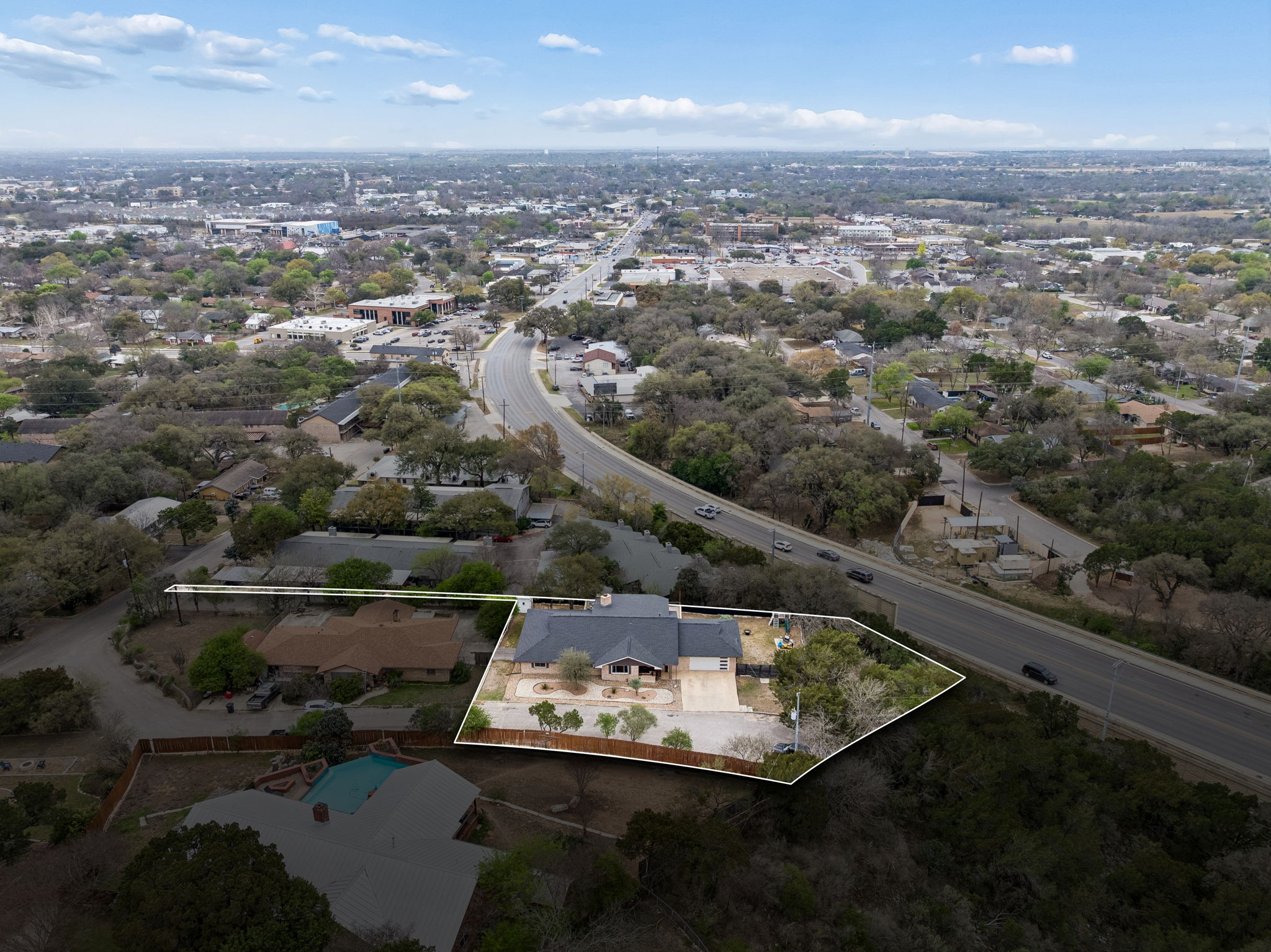 main property photo 3