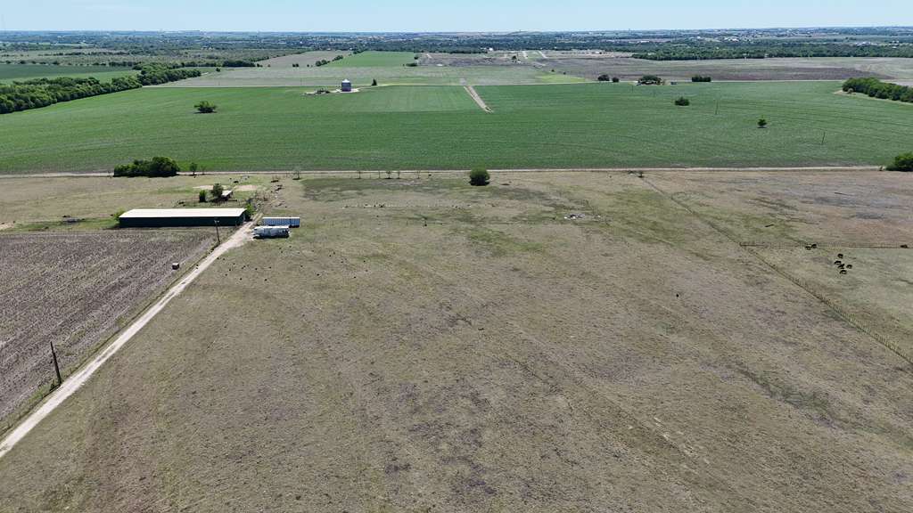 main property photo 23