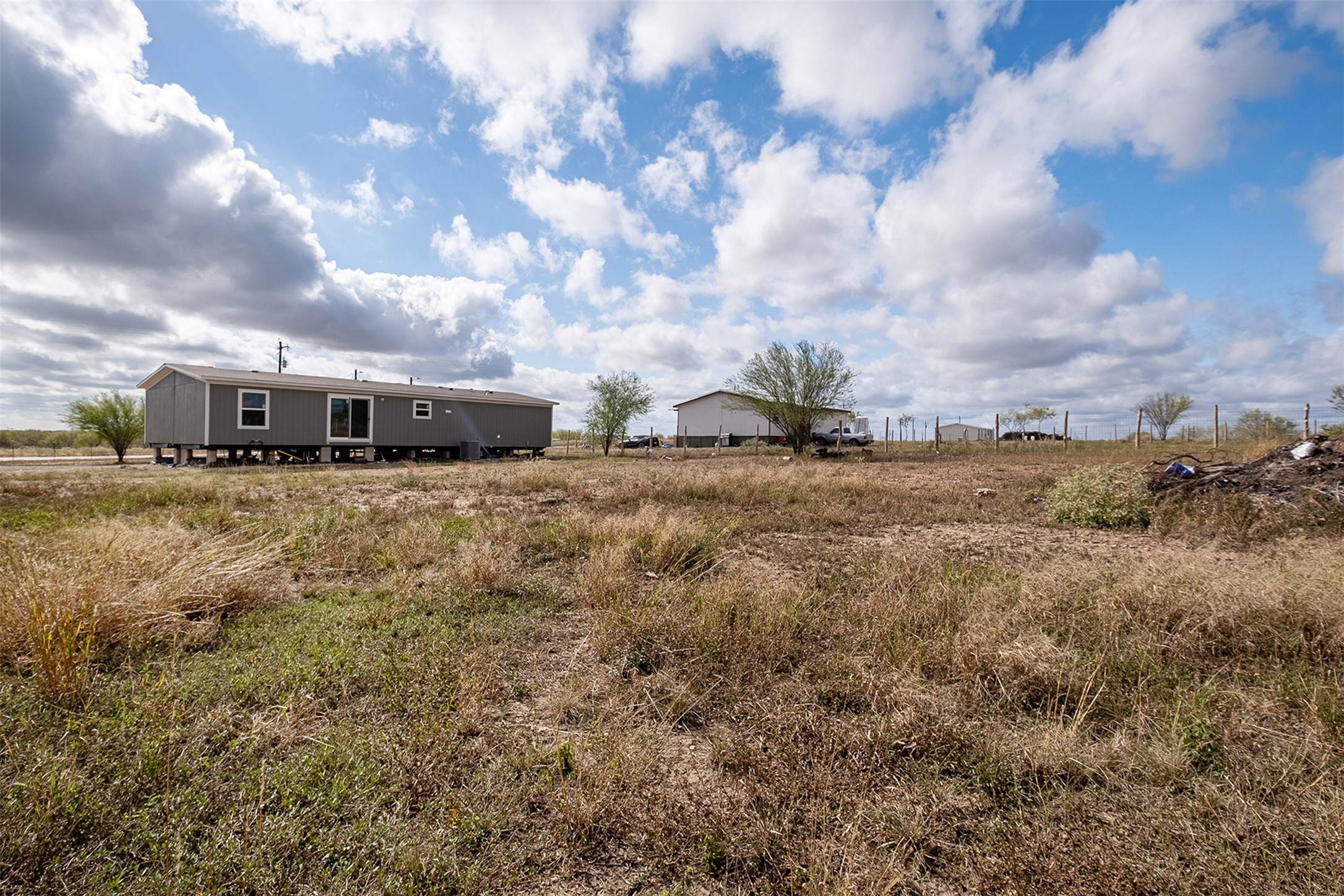 main property photo 26