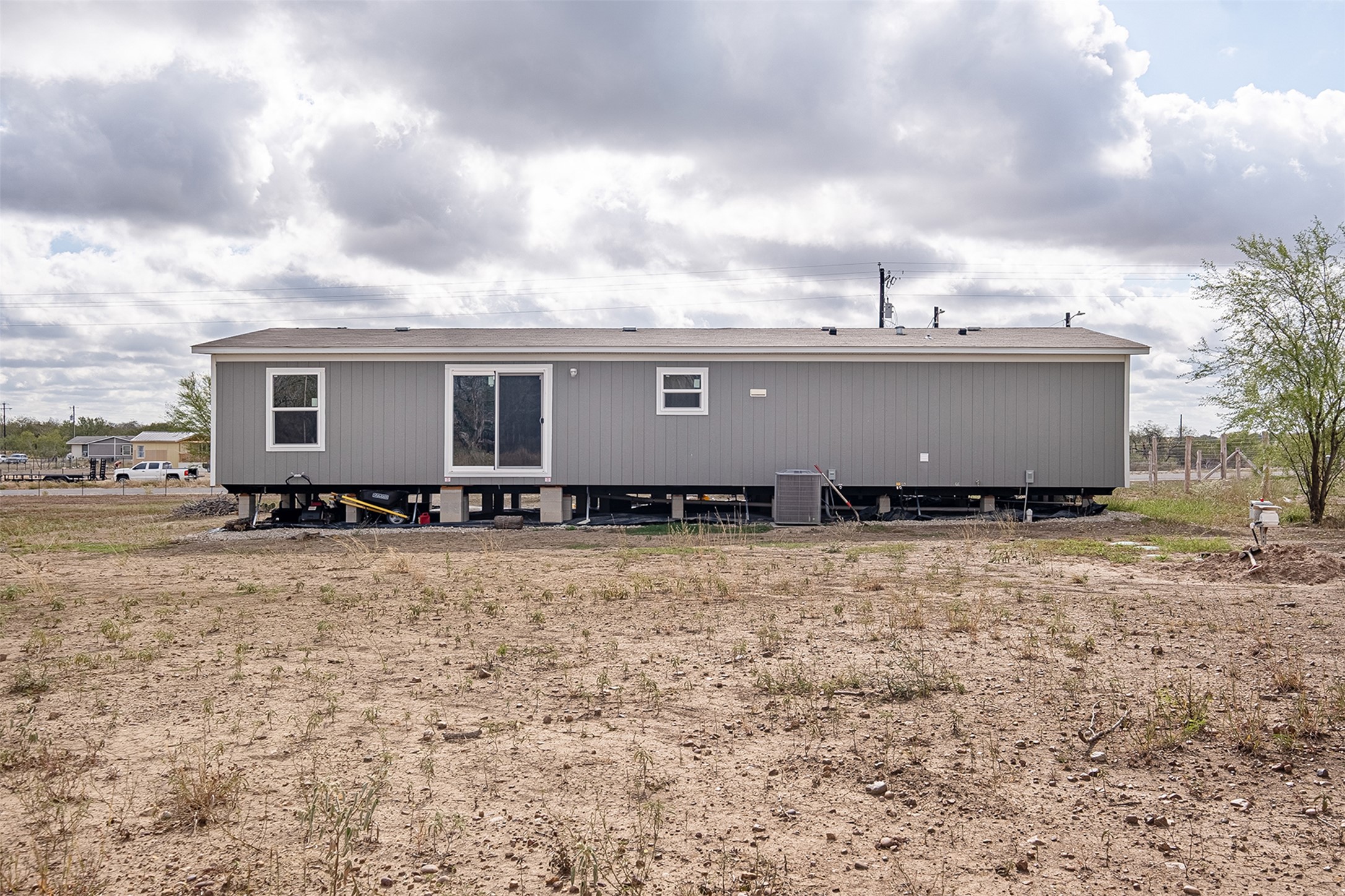 main property photo 27