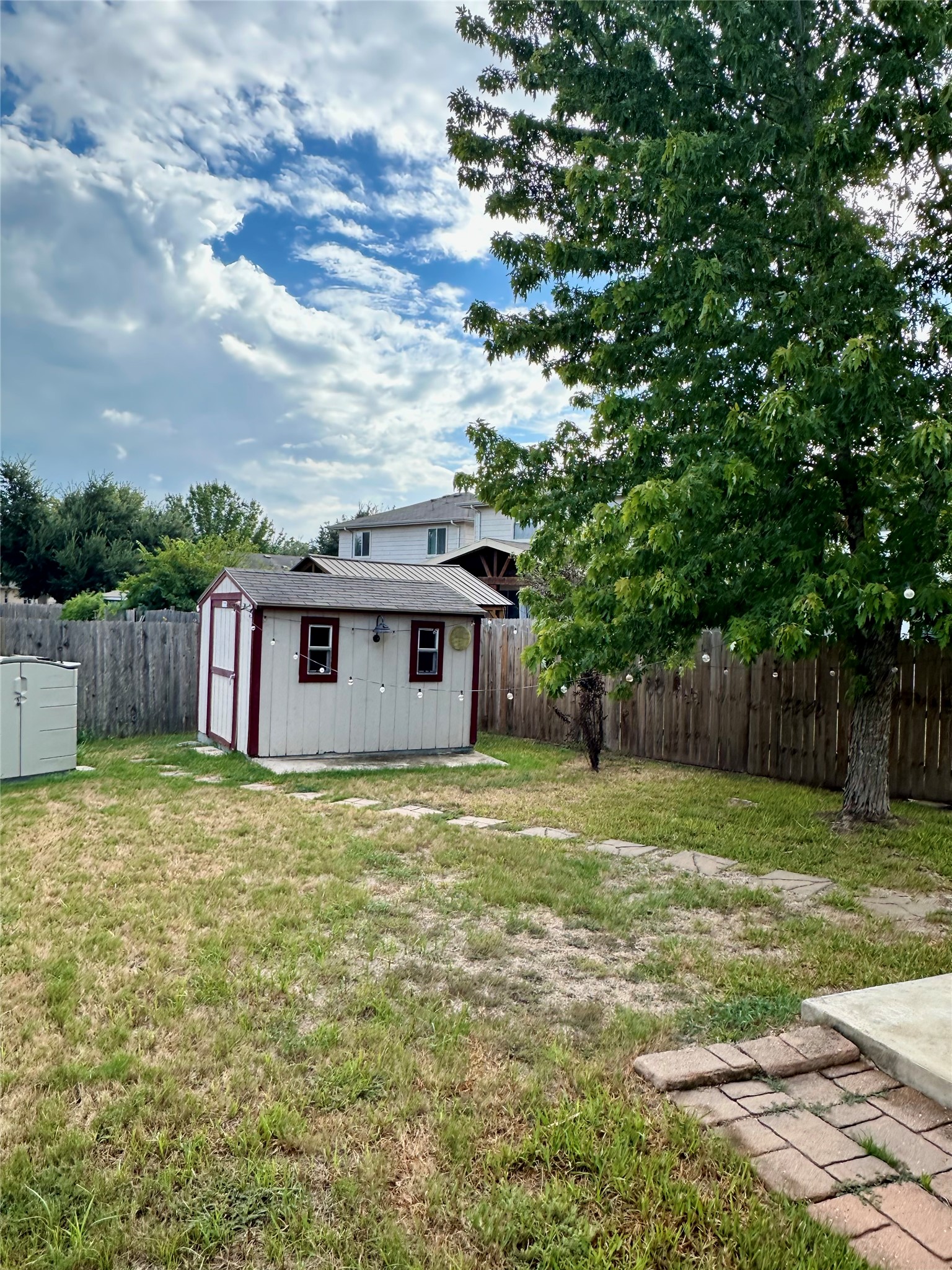 main property photo 21