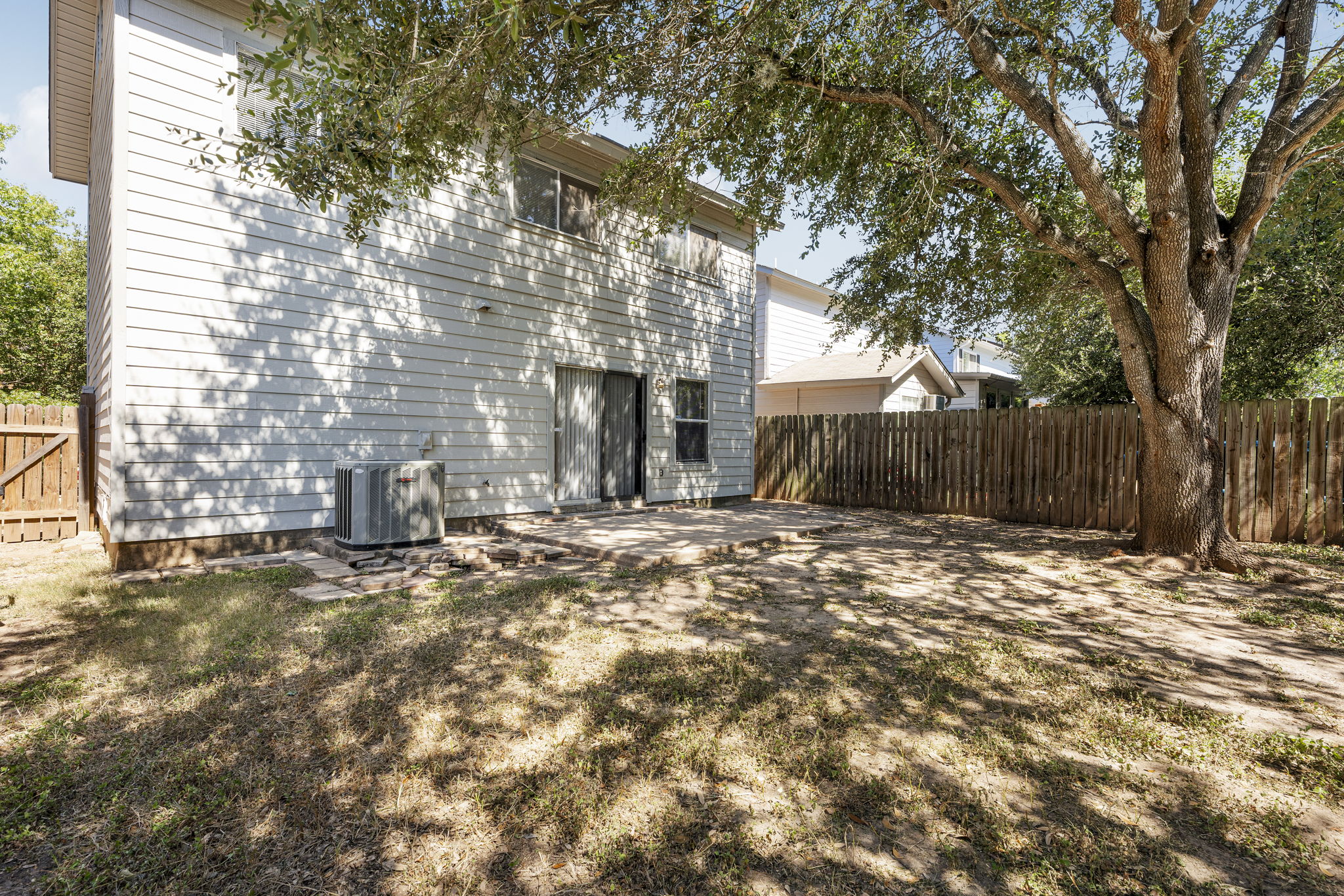 main property photo 24