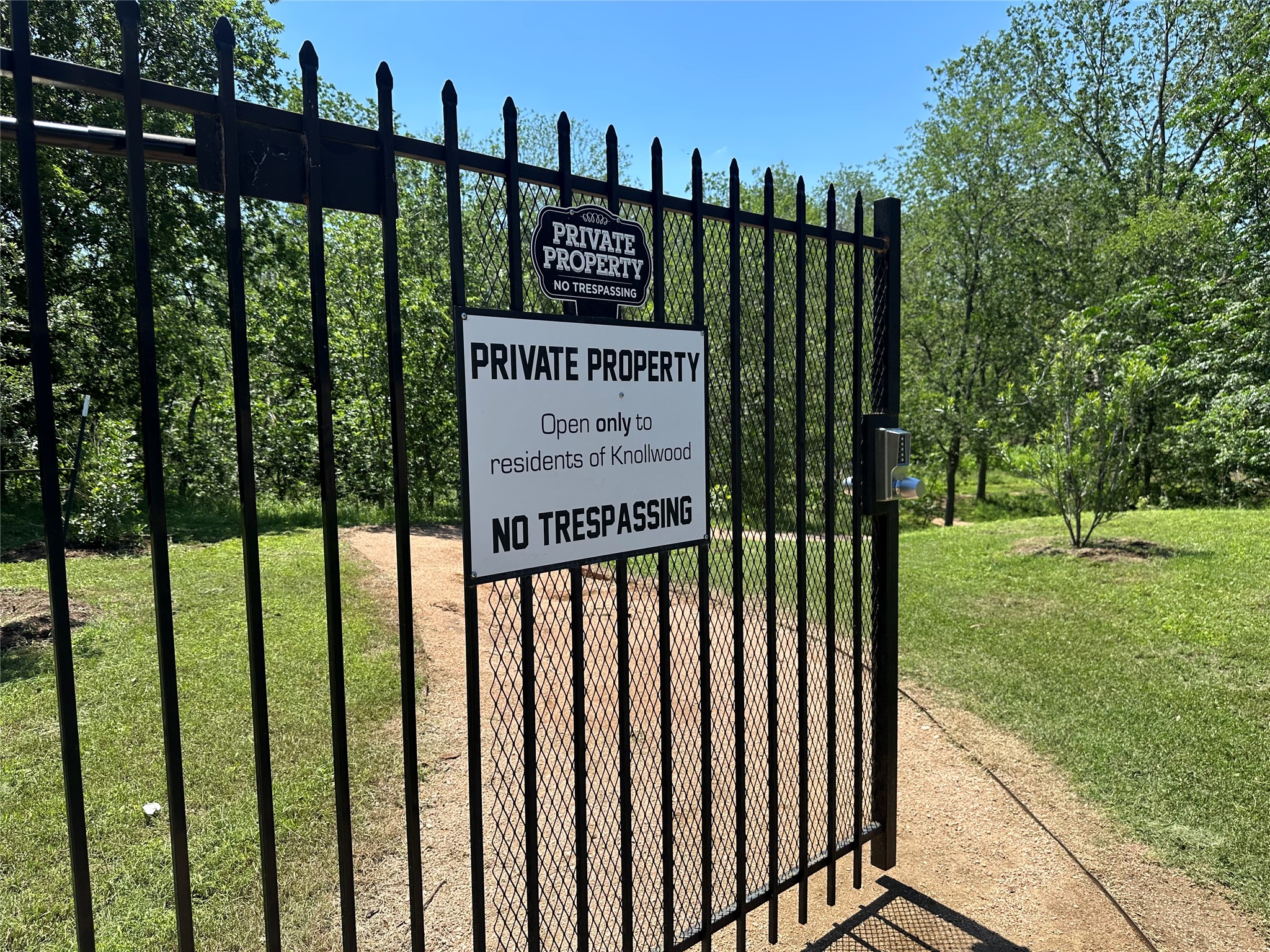 main property photo 22