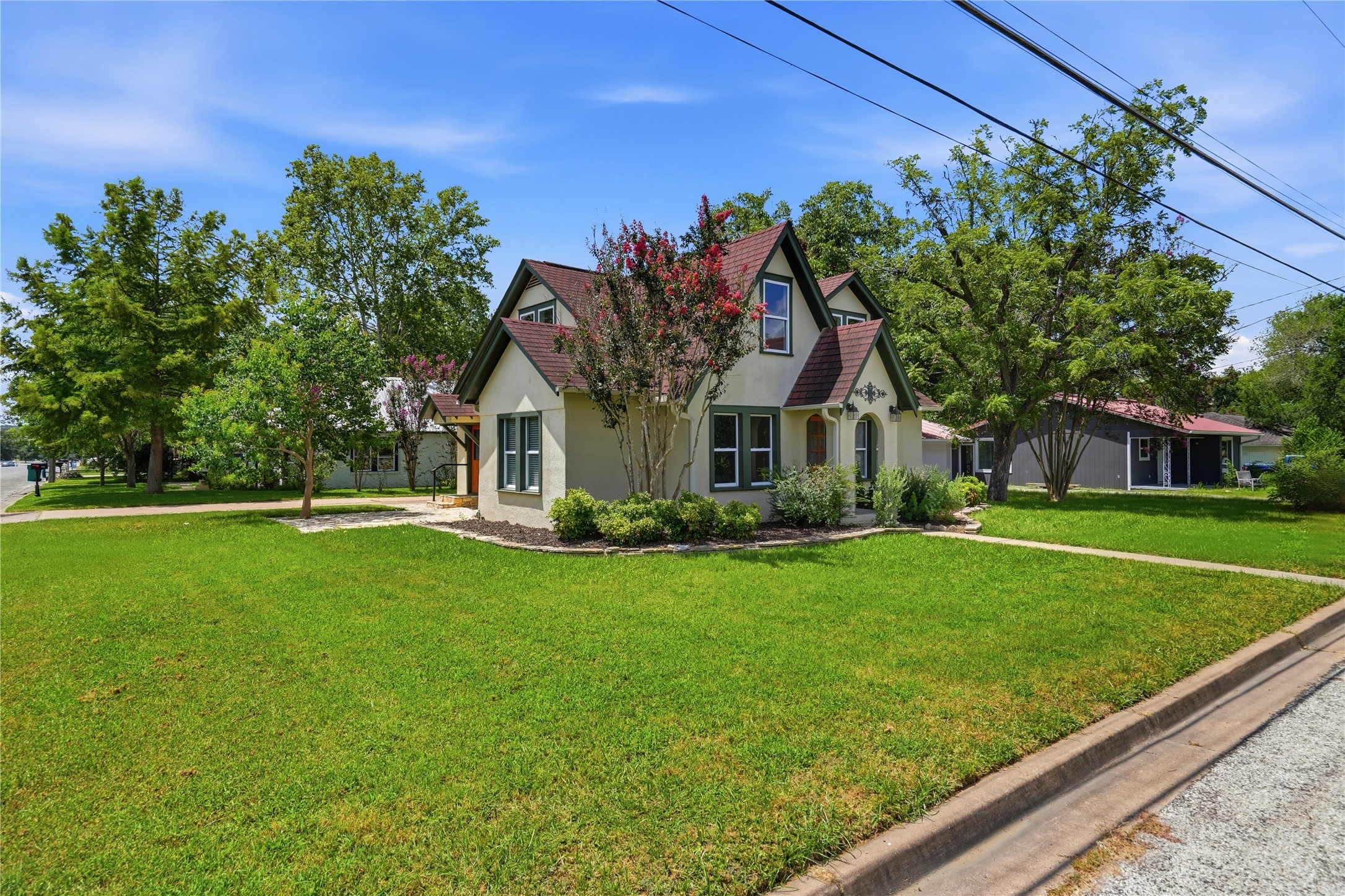 main property photo 38