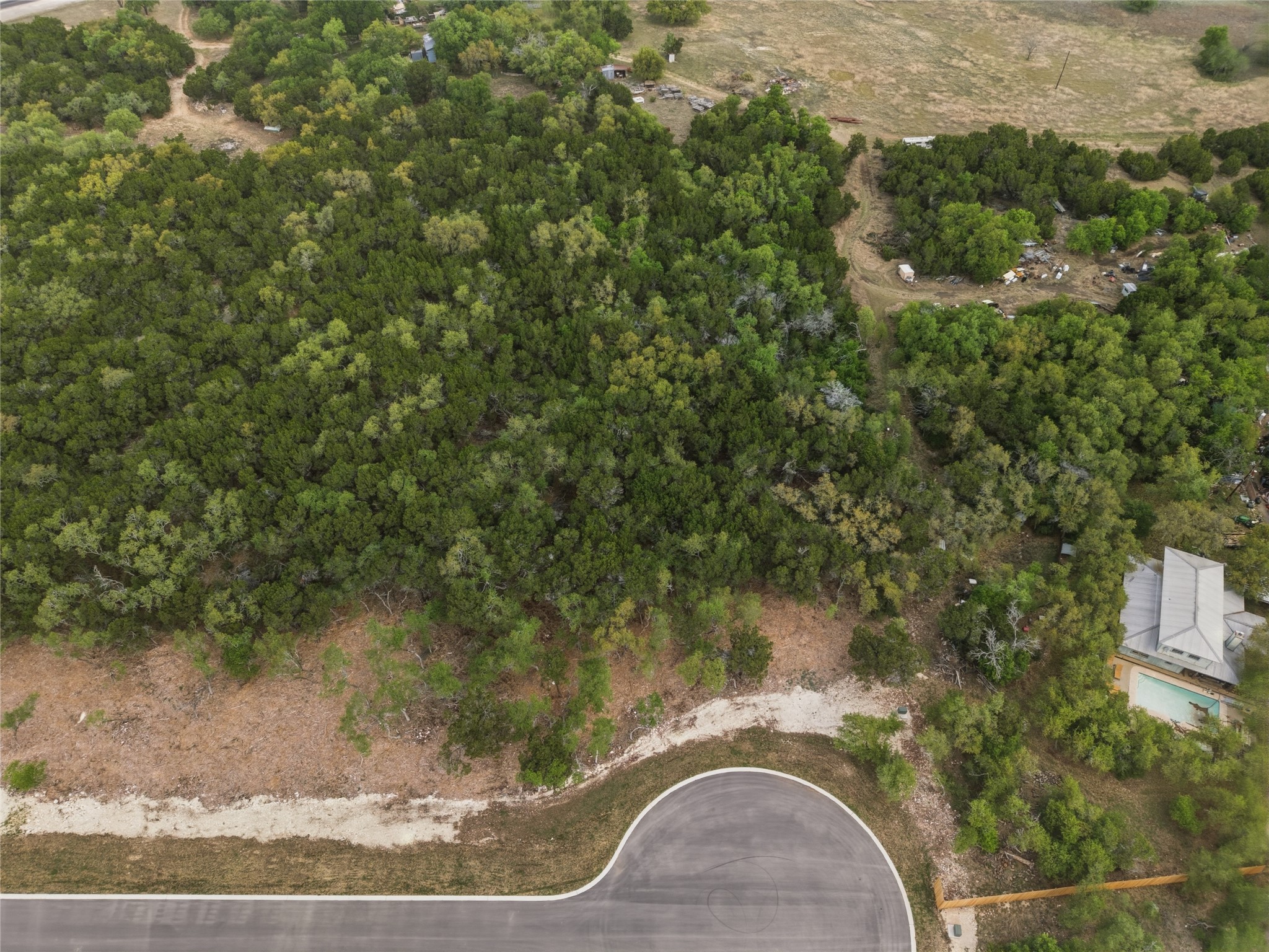 main property photo 8