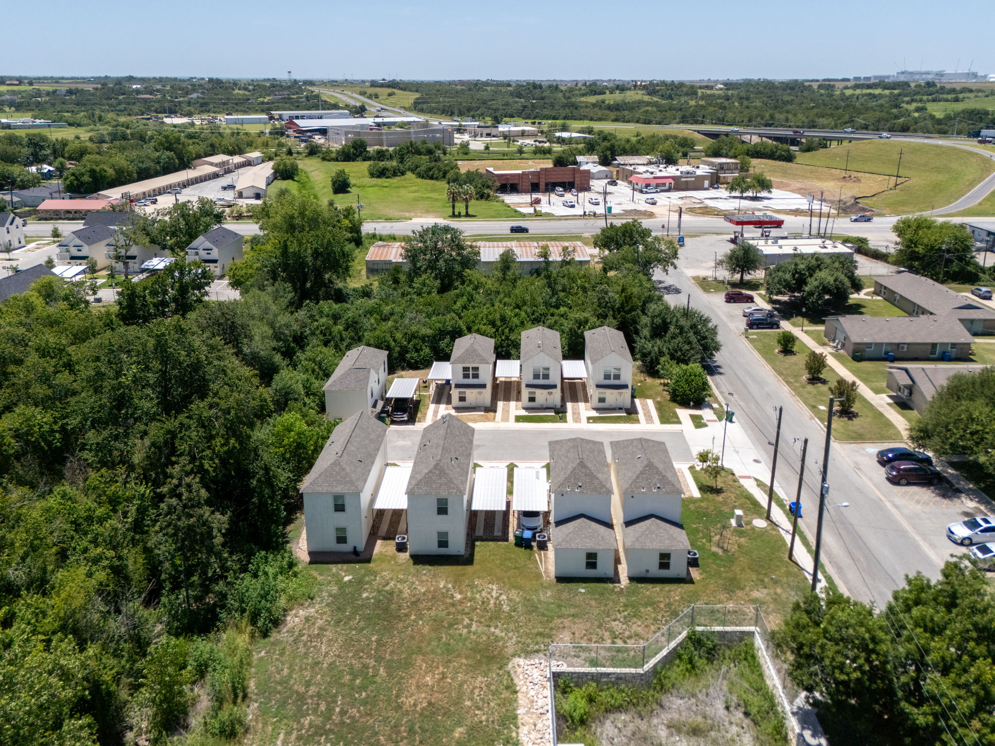 main property photo 5
