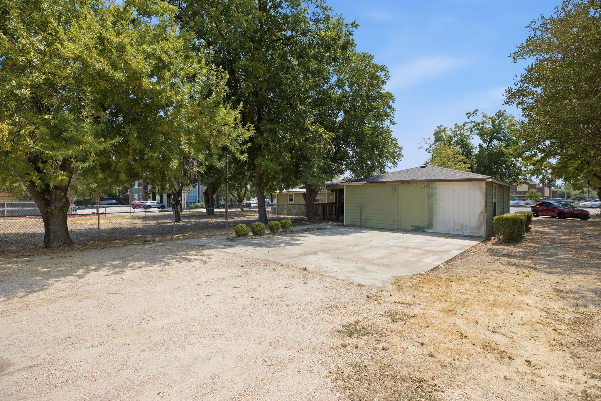 main property photo 35