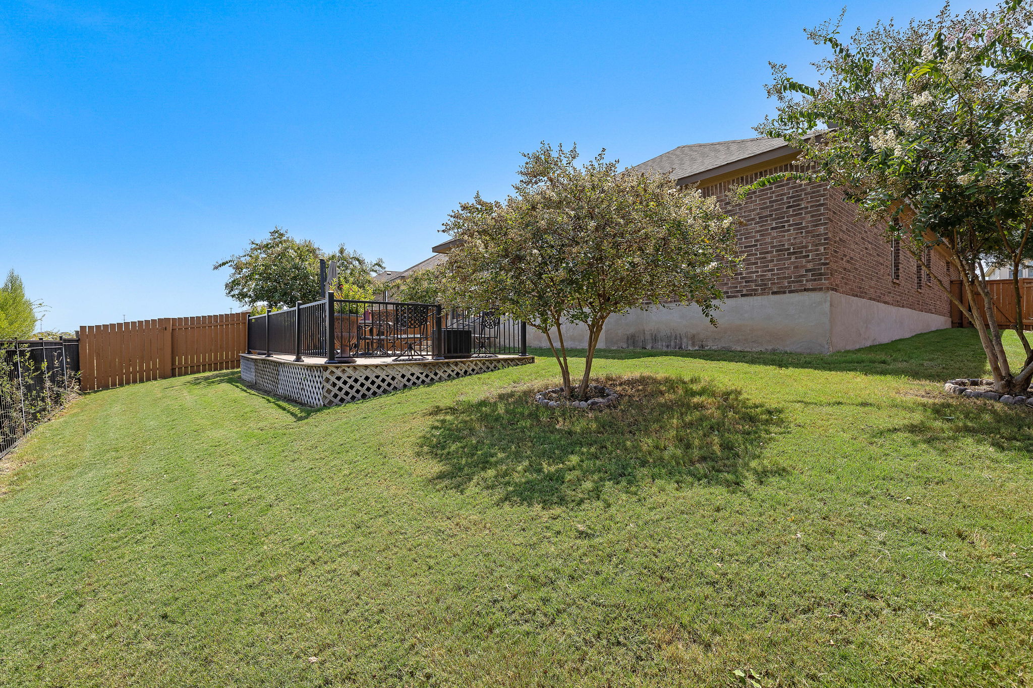 main property photo 37