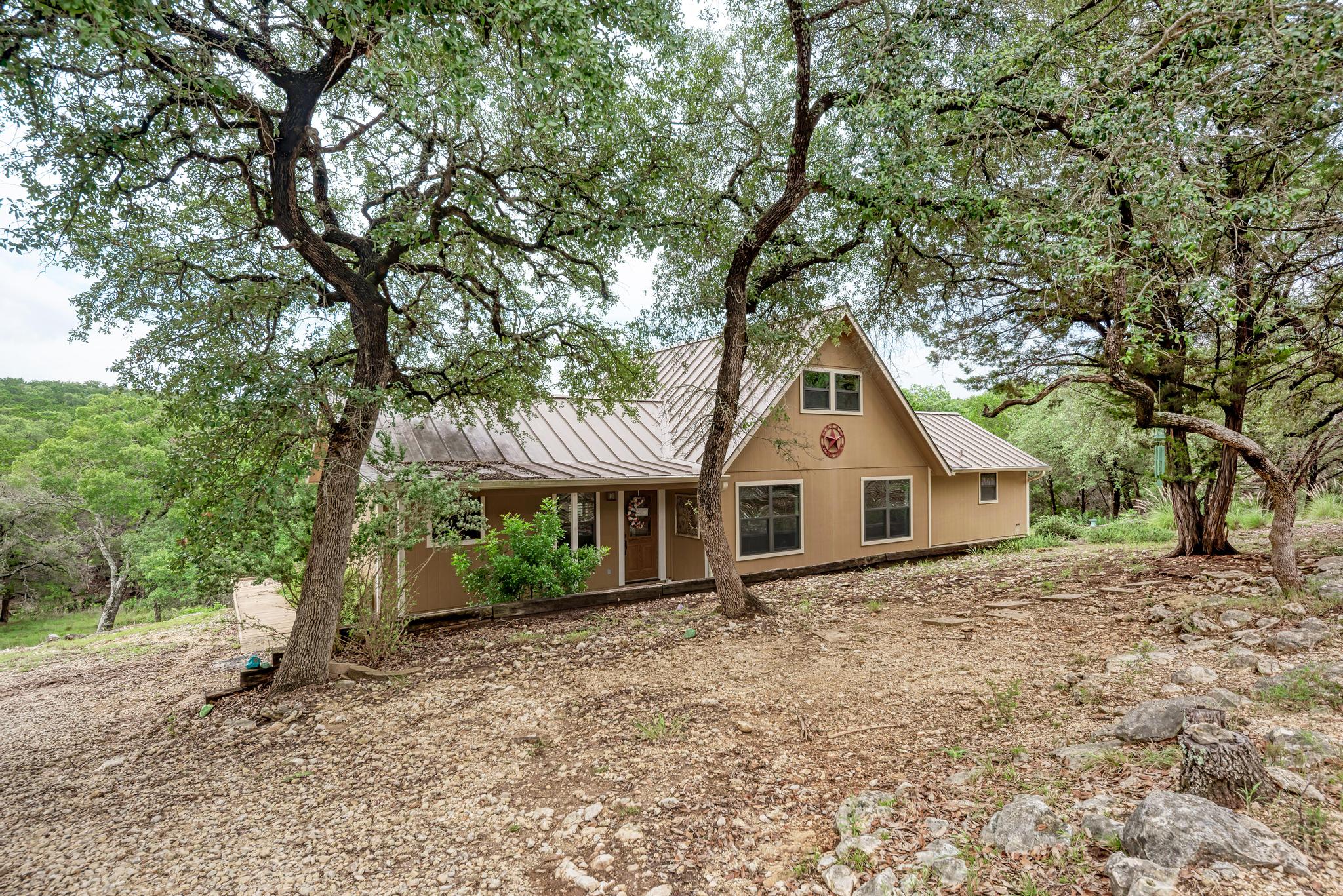 main property photo 9