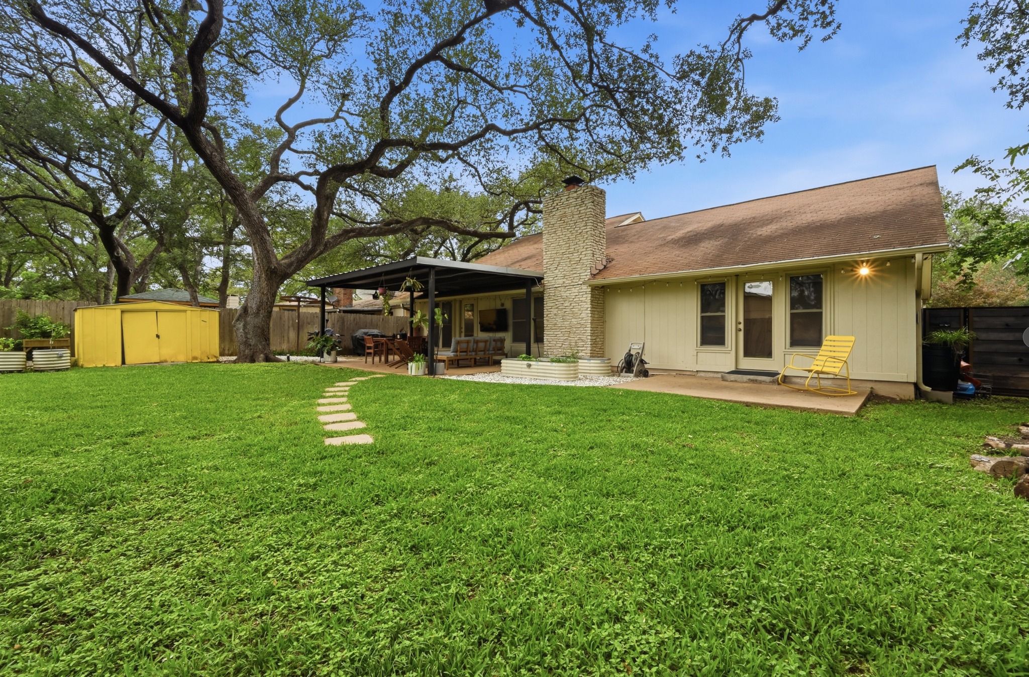 main property photo 22