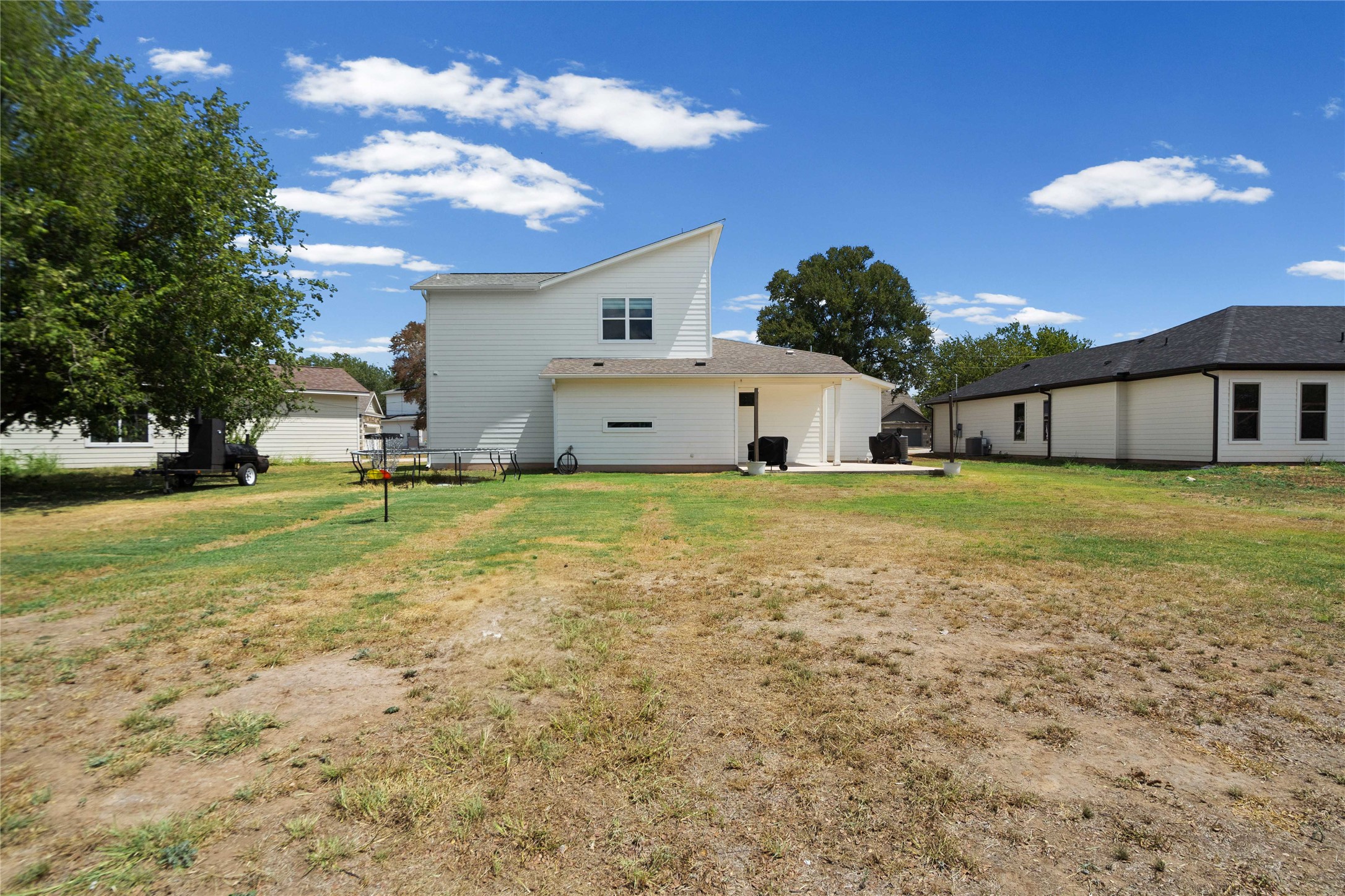 main property photo 36