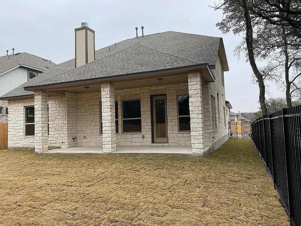 main property photo 5