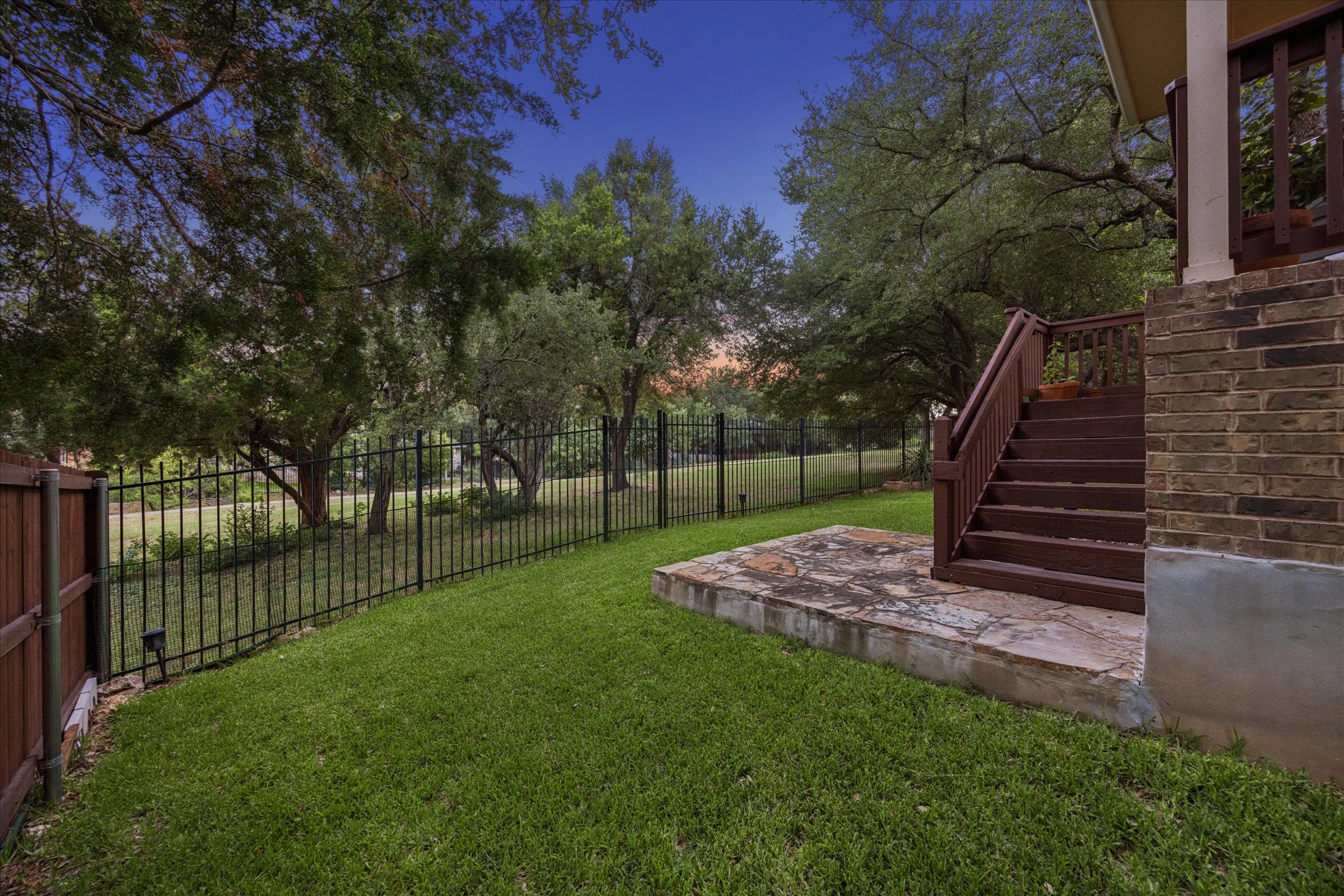 main property photo 29