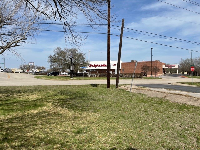 main property photo 23