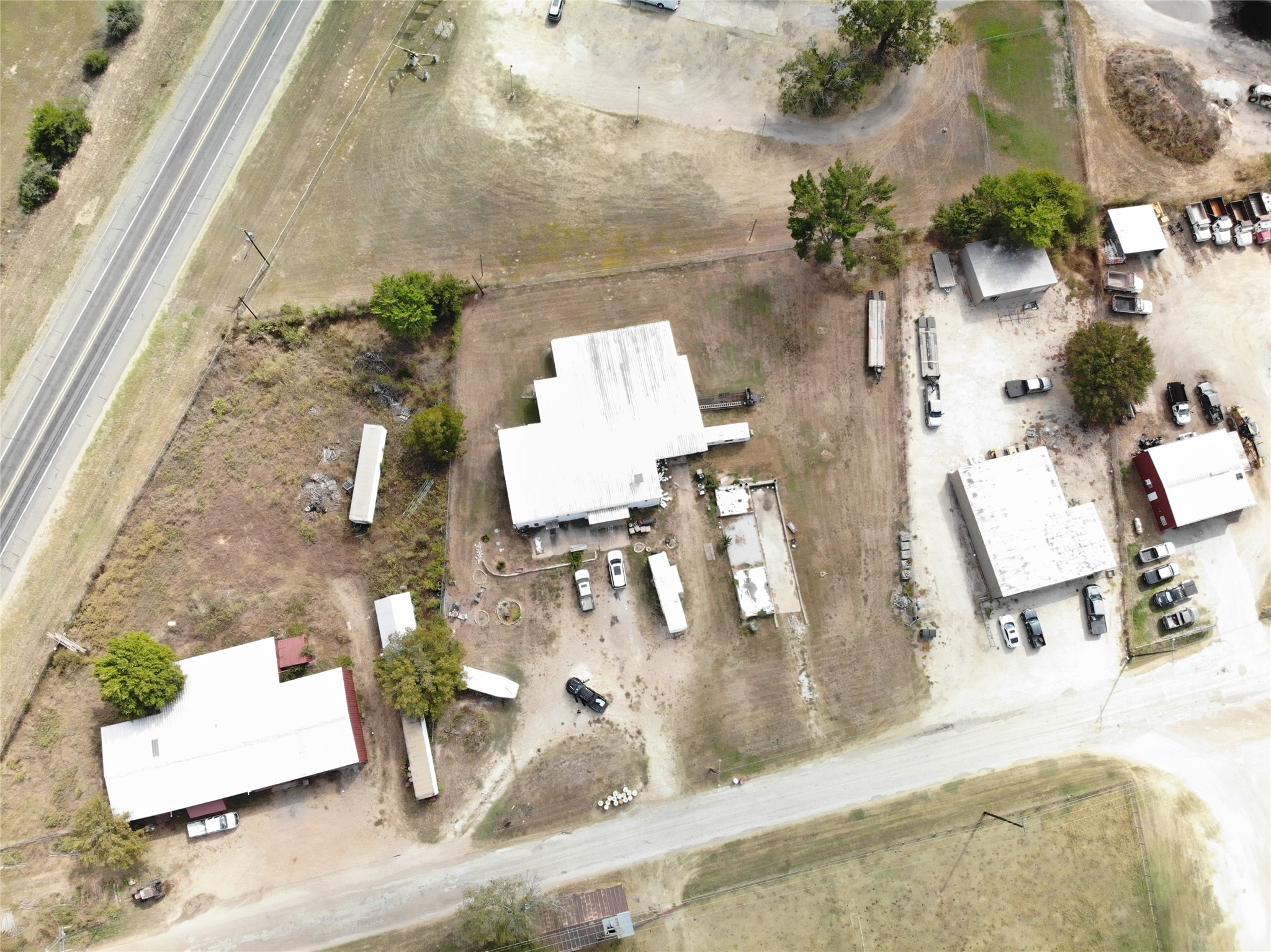 main property photo 31