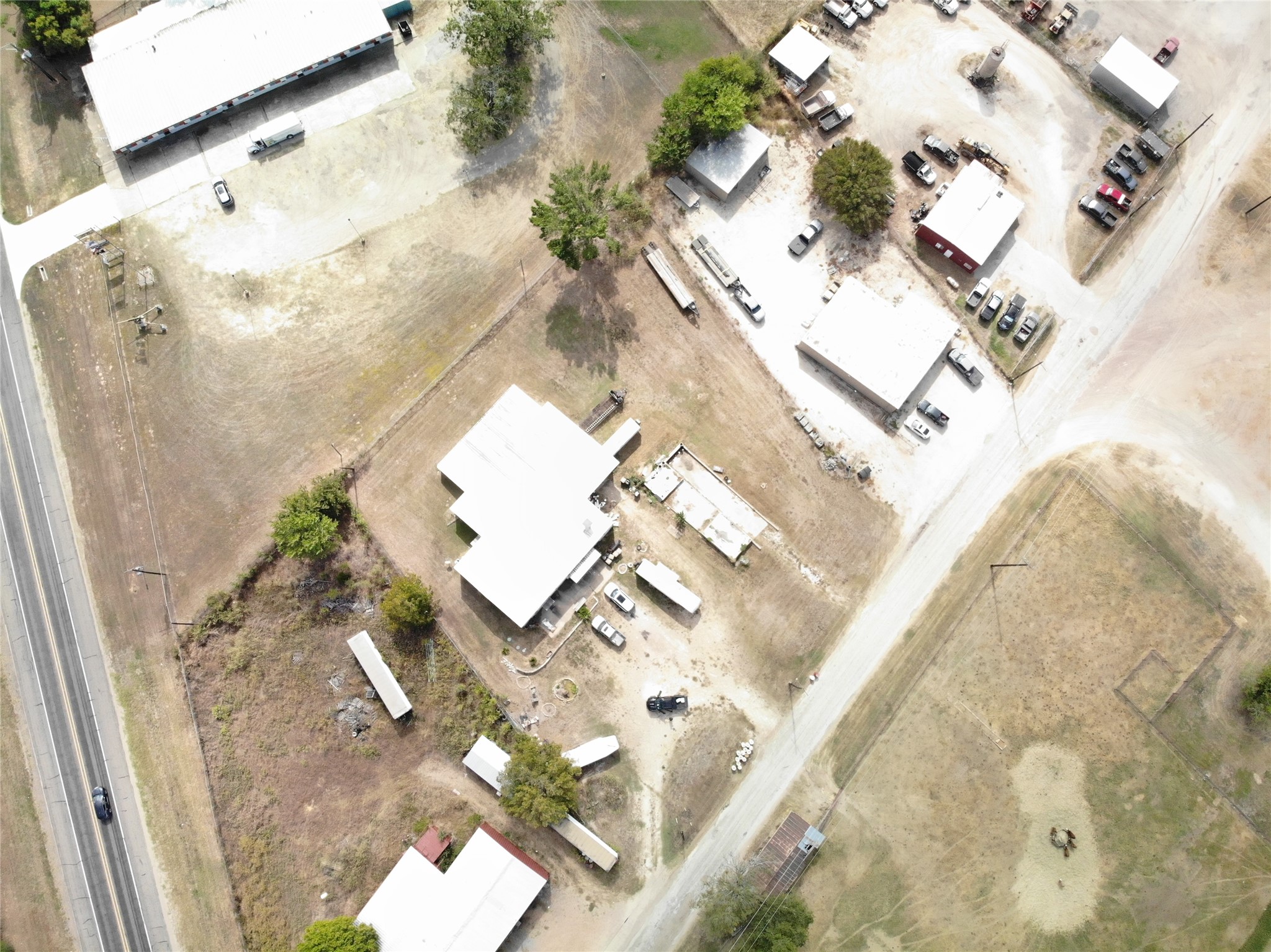 main property photo 33