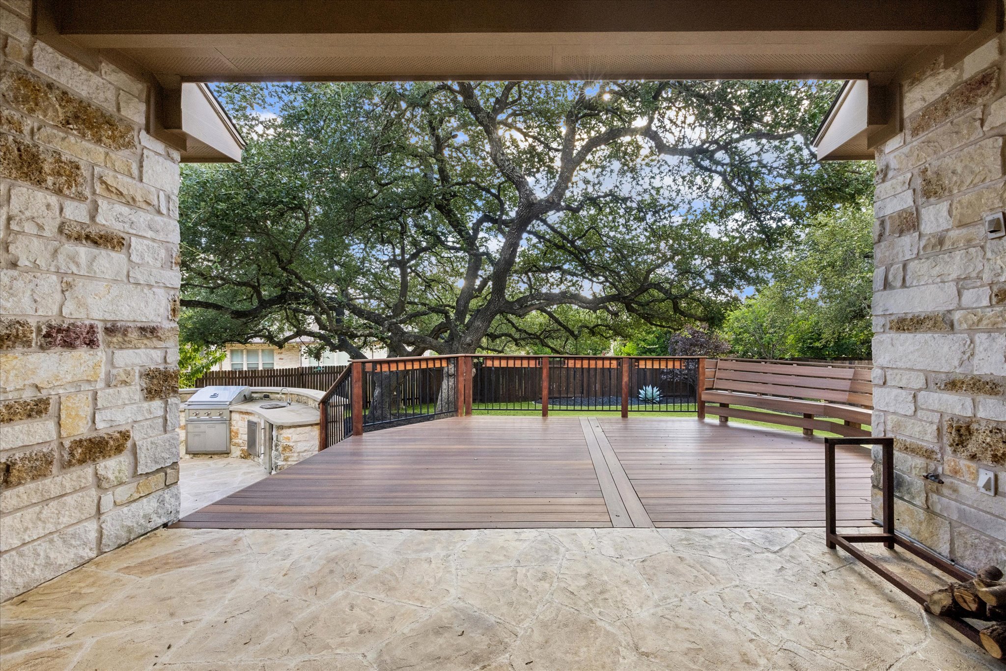 main property photo 18